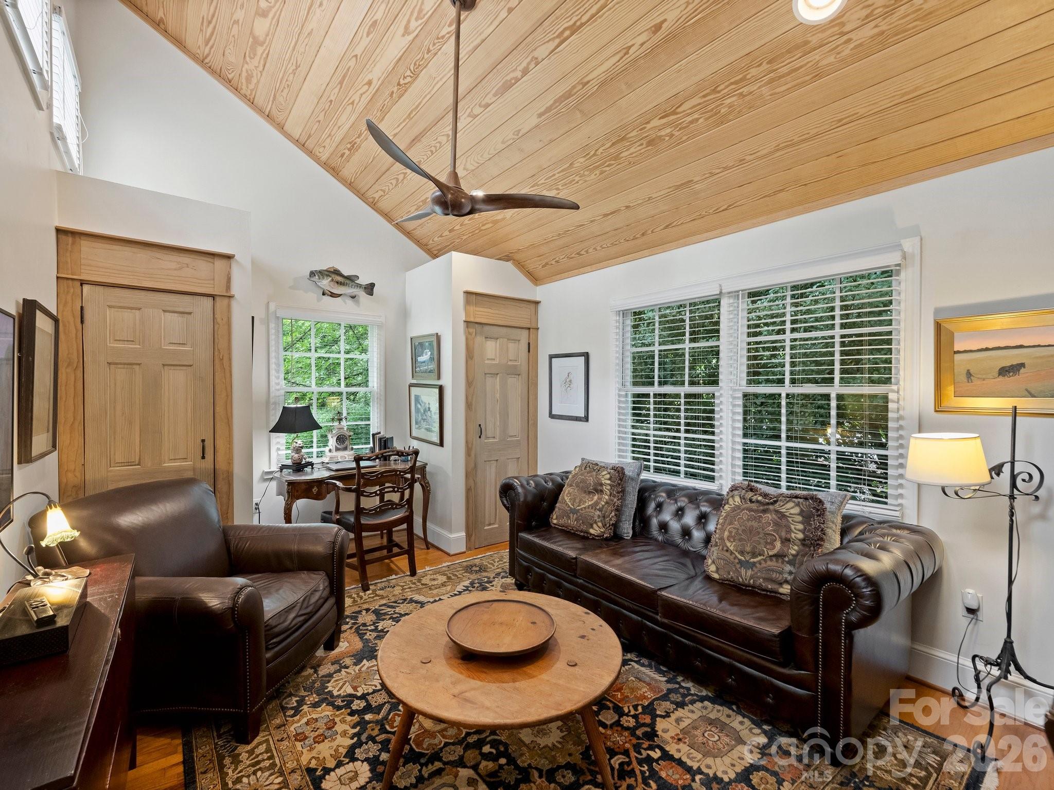 2126 Cumberland Avenue — Charlotte