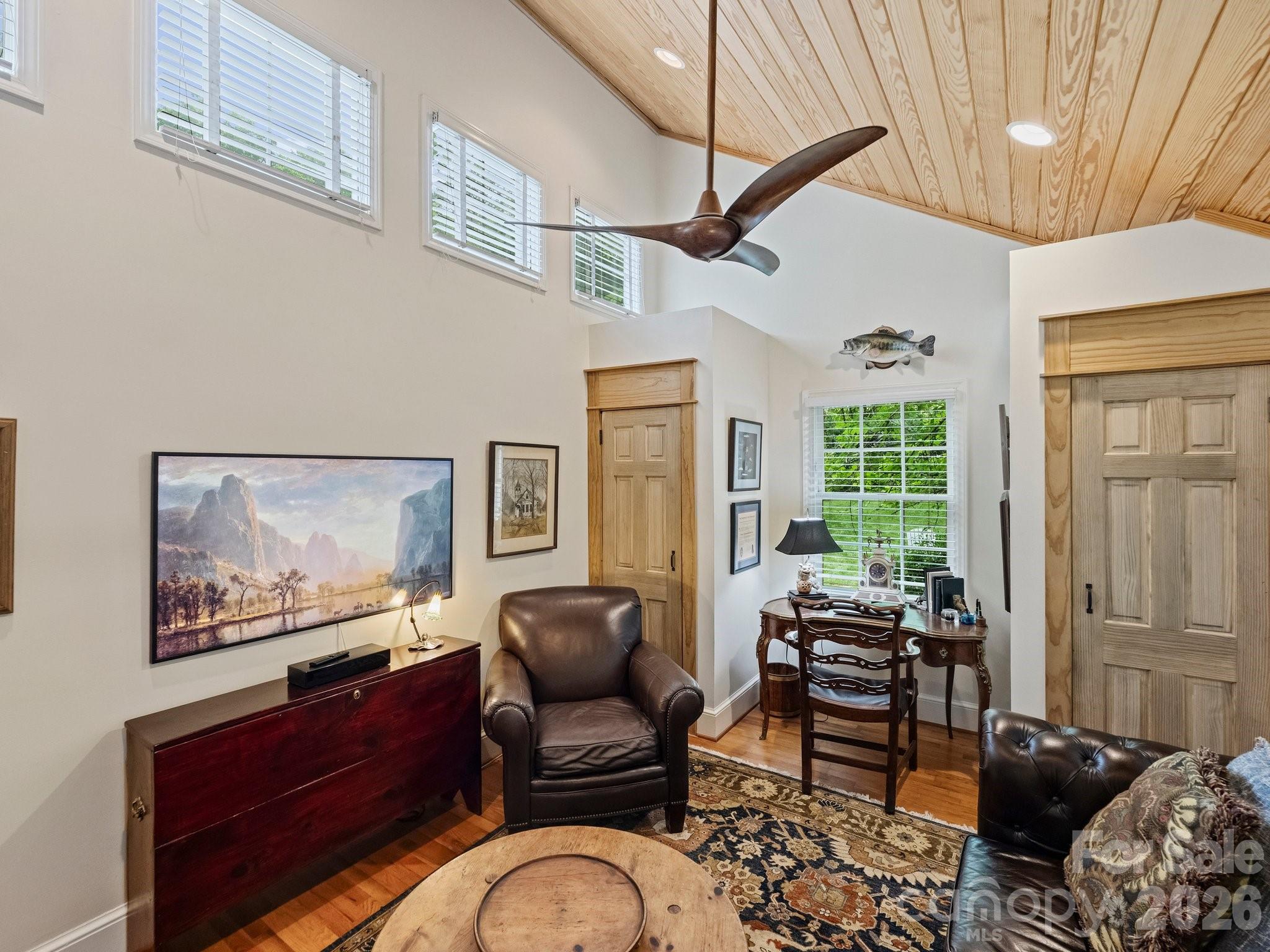 2126 Cumberland Avenue — Charlotte