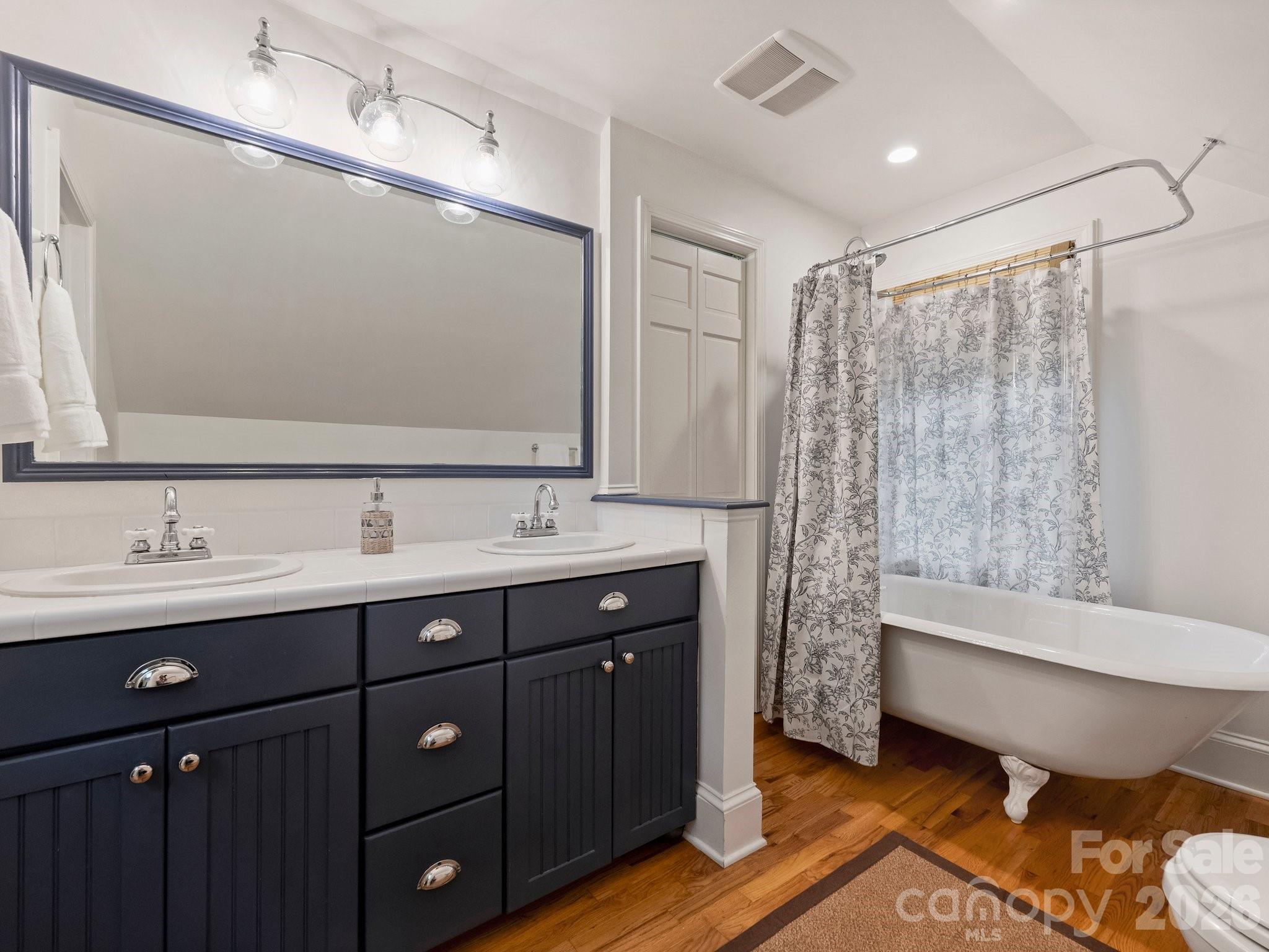 2126 Cumberland Avenue — Charlotte