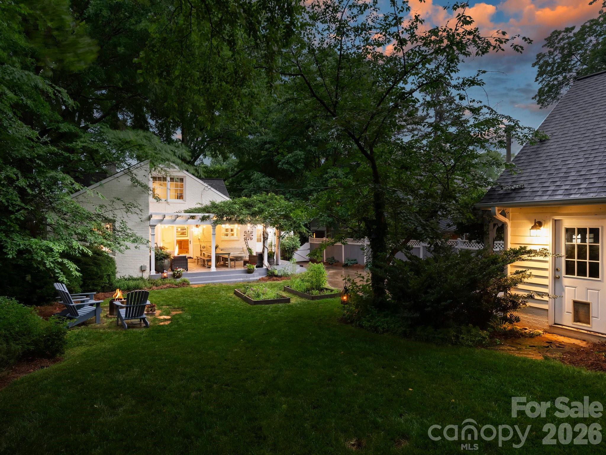 2126 Cumberland Avenue — Charlotte