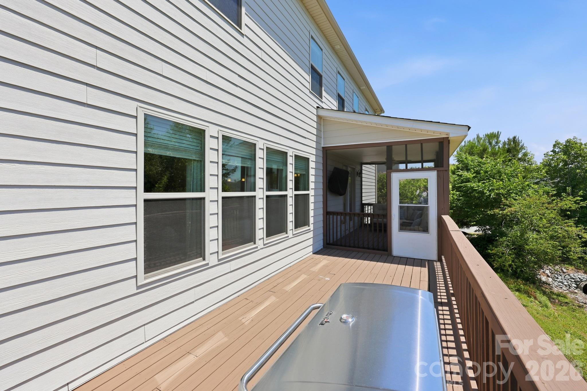 16306 Nicodemus Lane — Huntersville