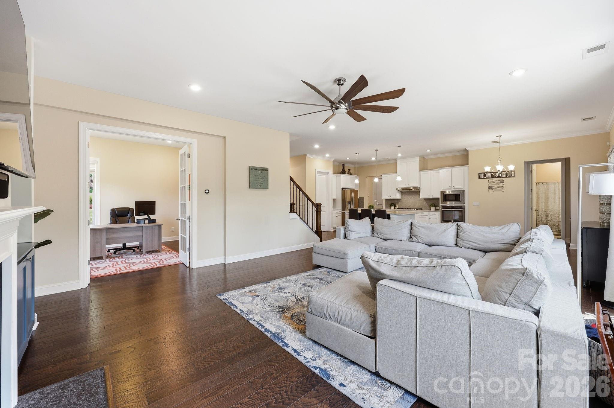16306 Nicodemus Lane — Huntersville