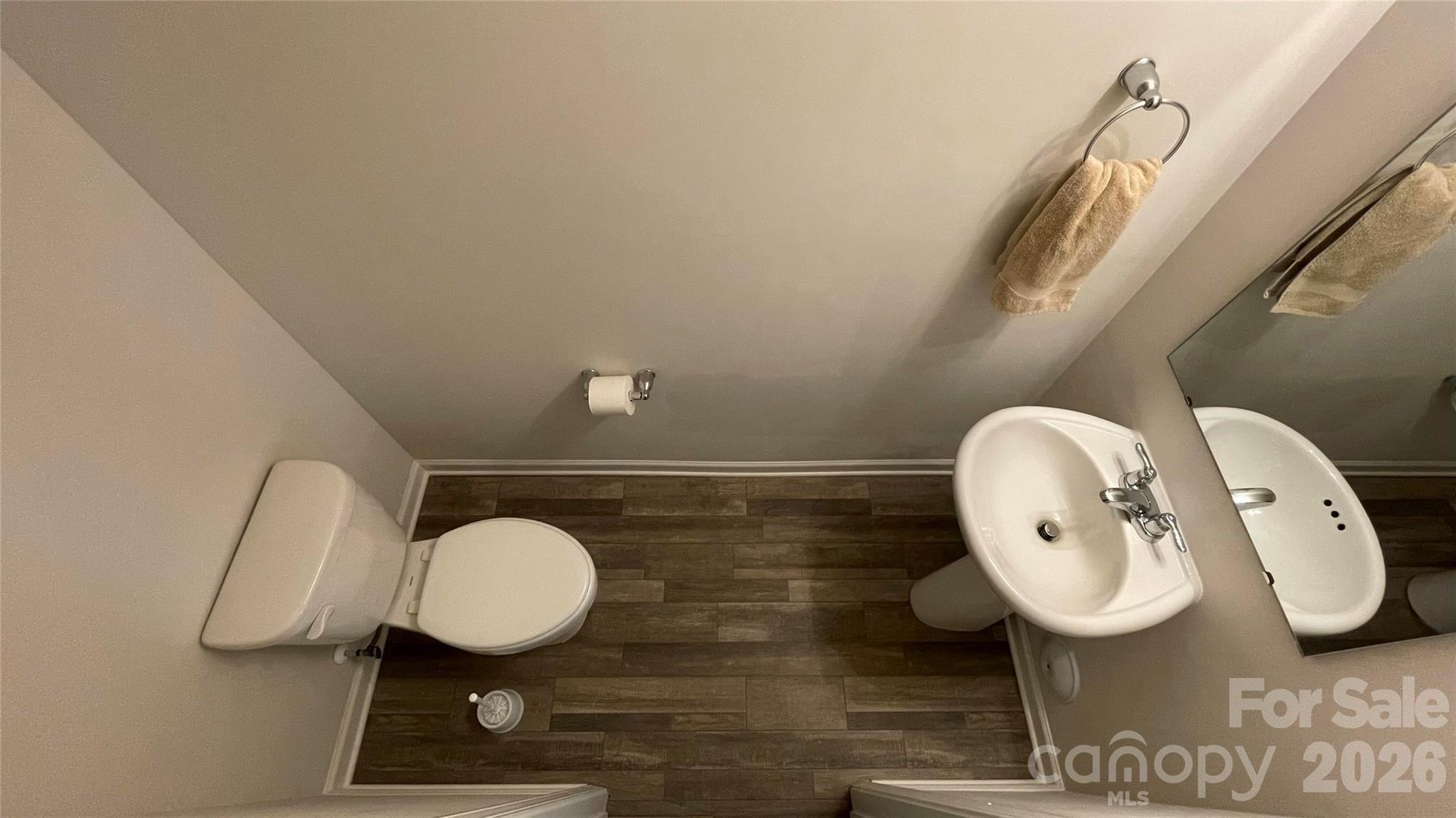 1563 Catskill Way — Newton