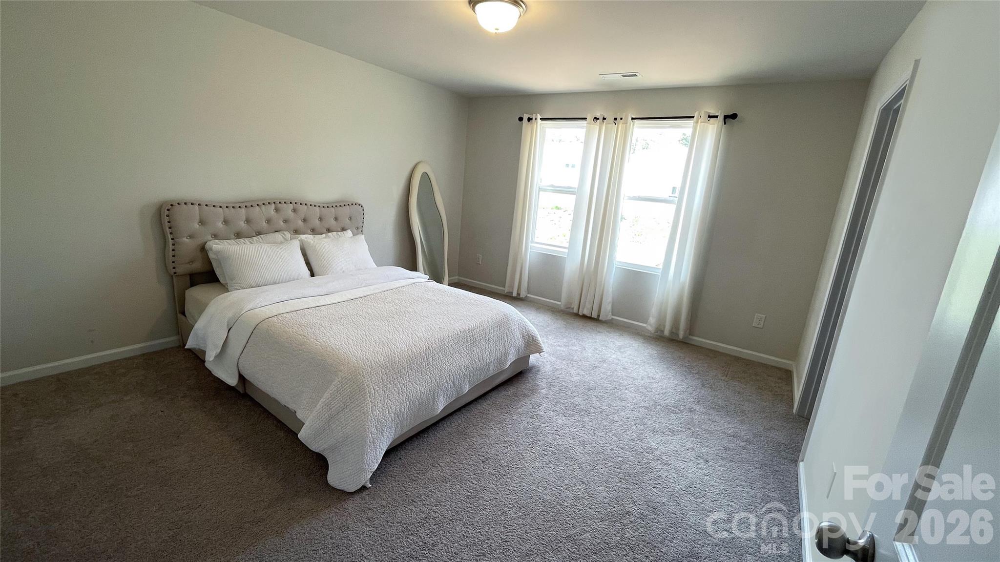 1563 Catskill Way — Newton