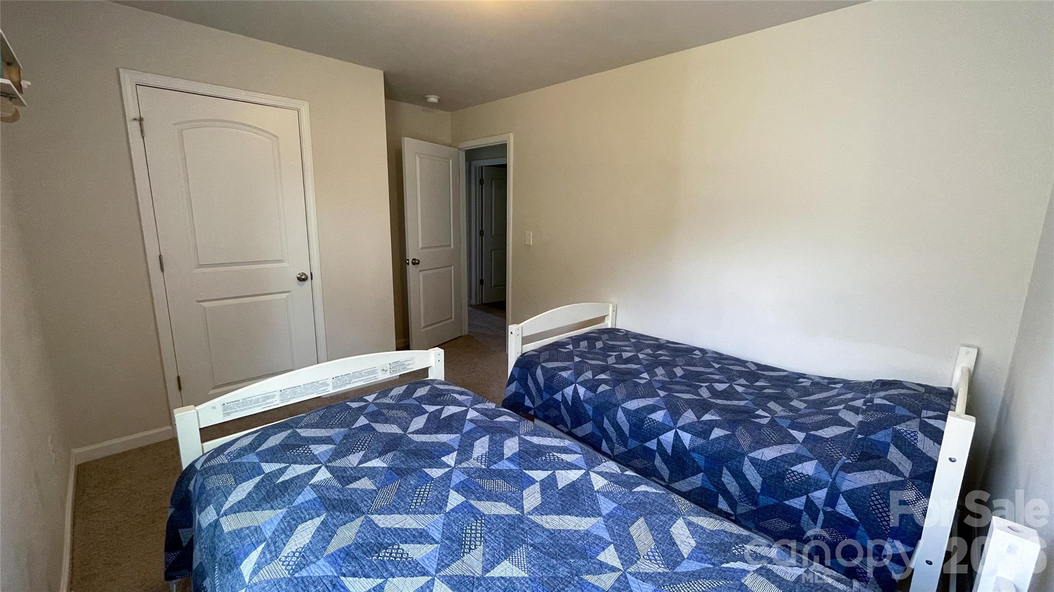 1563 Catskill Way — Newton