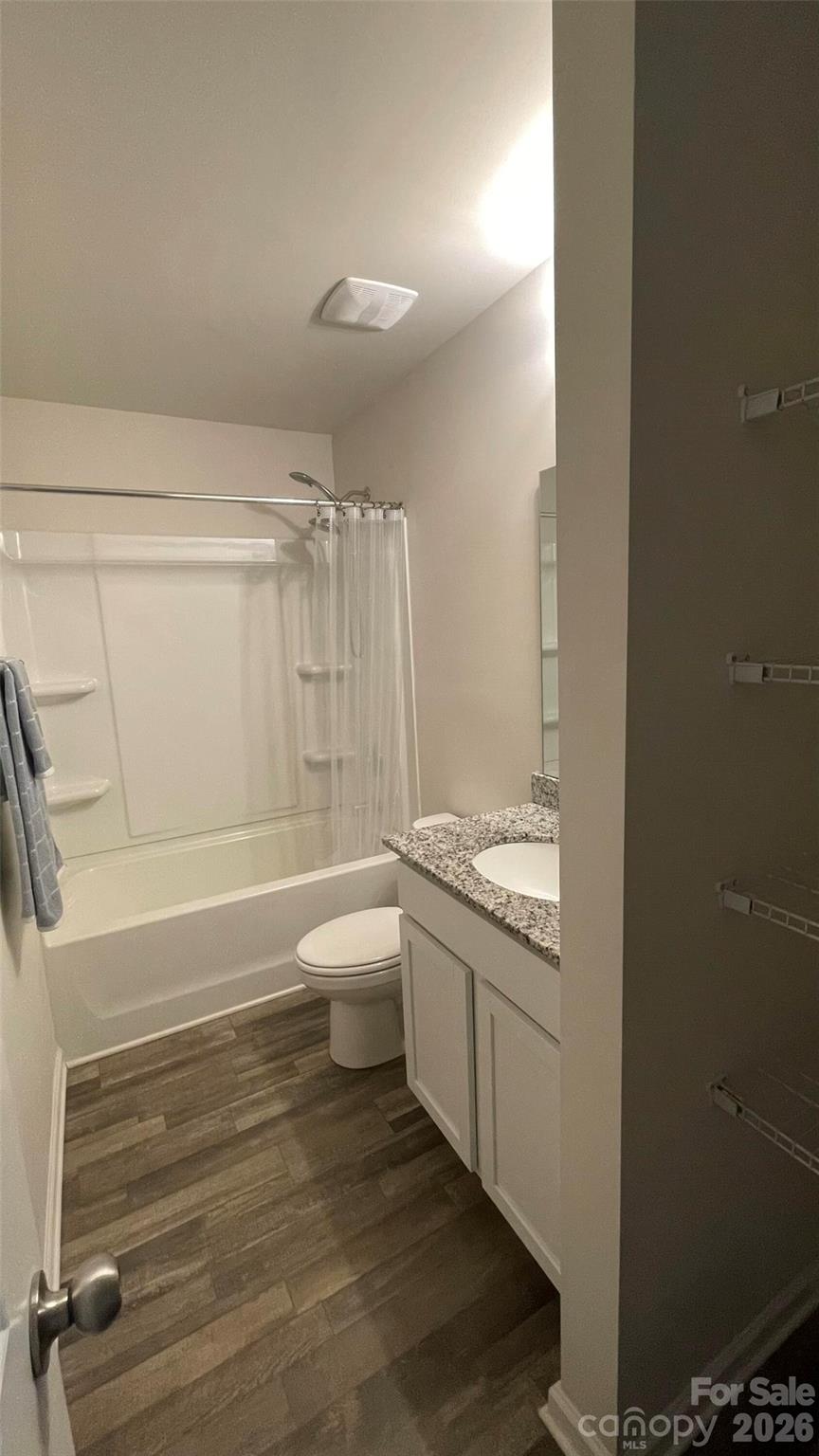 1563 Catskill Way — Newton