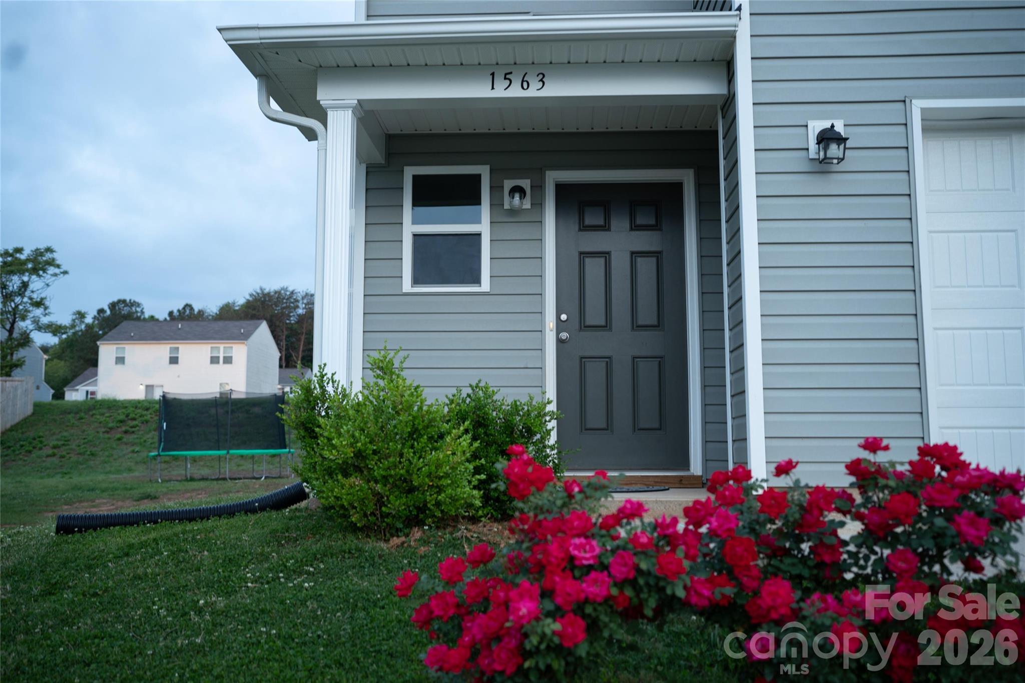 1563 Catskill Way — Newton