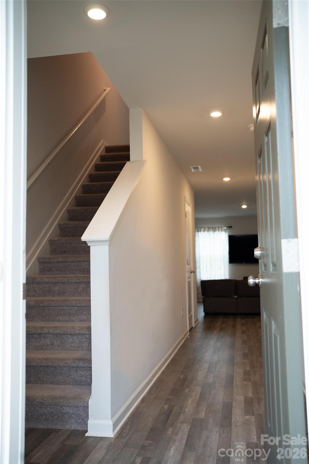 1563 Catskill Way — Newton