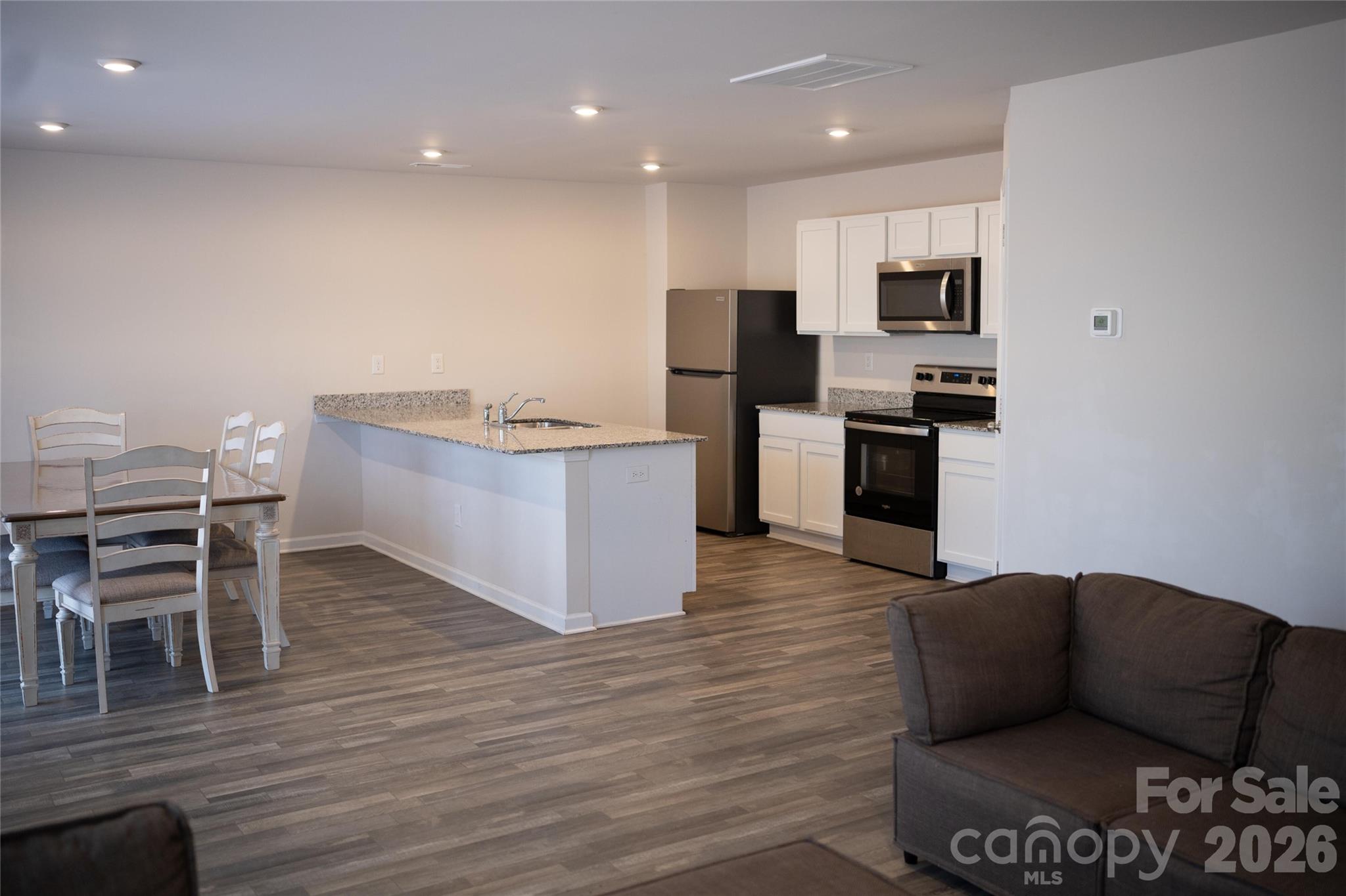 1563 Catskill Way — Newton