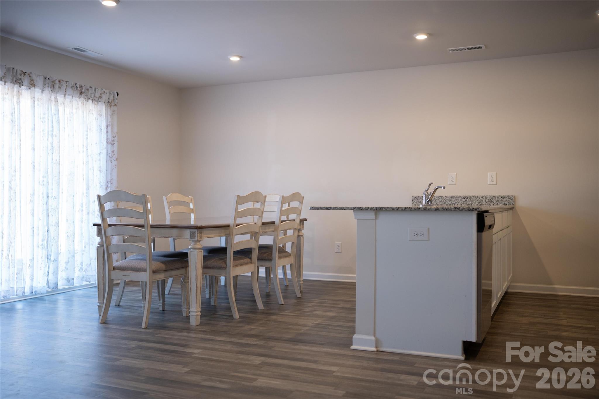 1563 Catskill Way — Newton