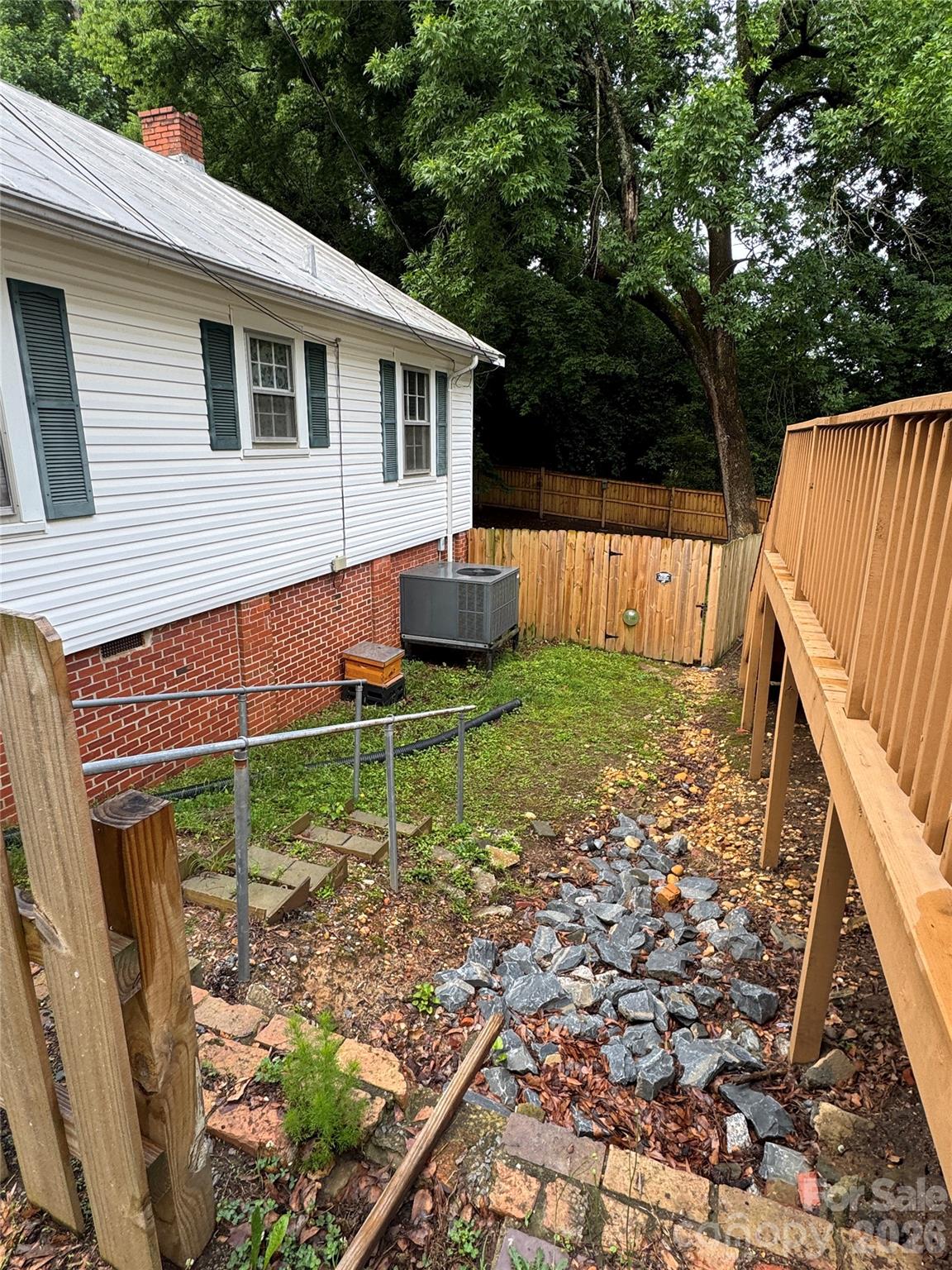 204 E Hargrave Street — Wadesboro