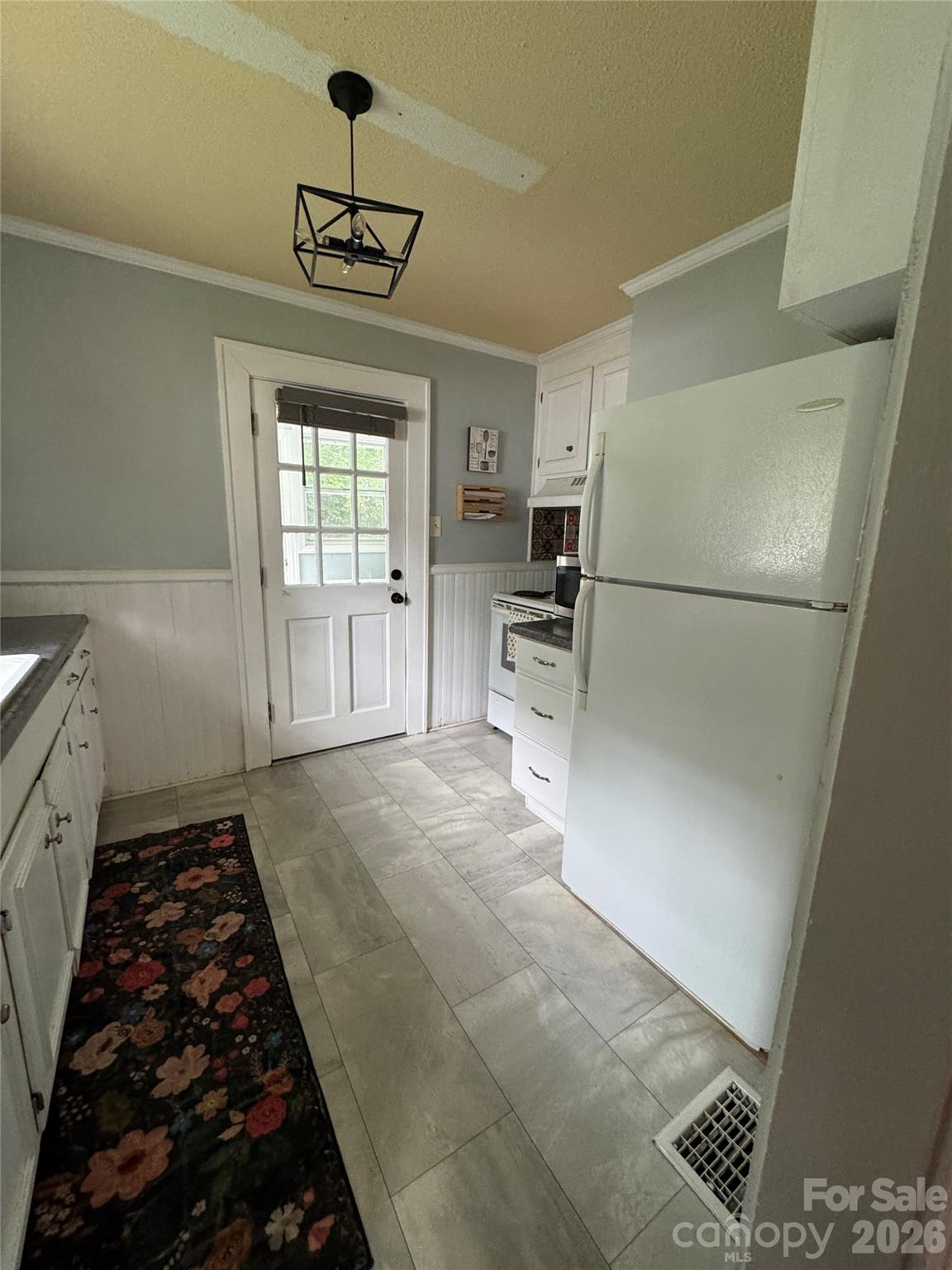 204 E Hargrave Street — Wadesboro