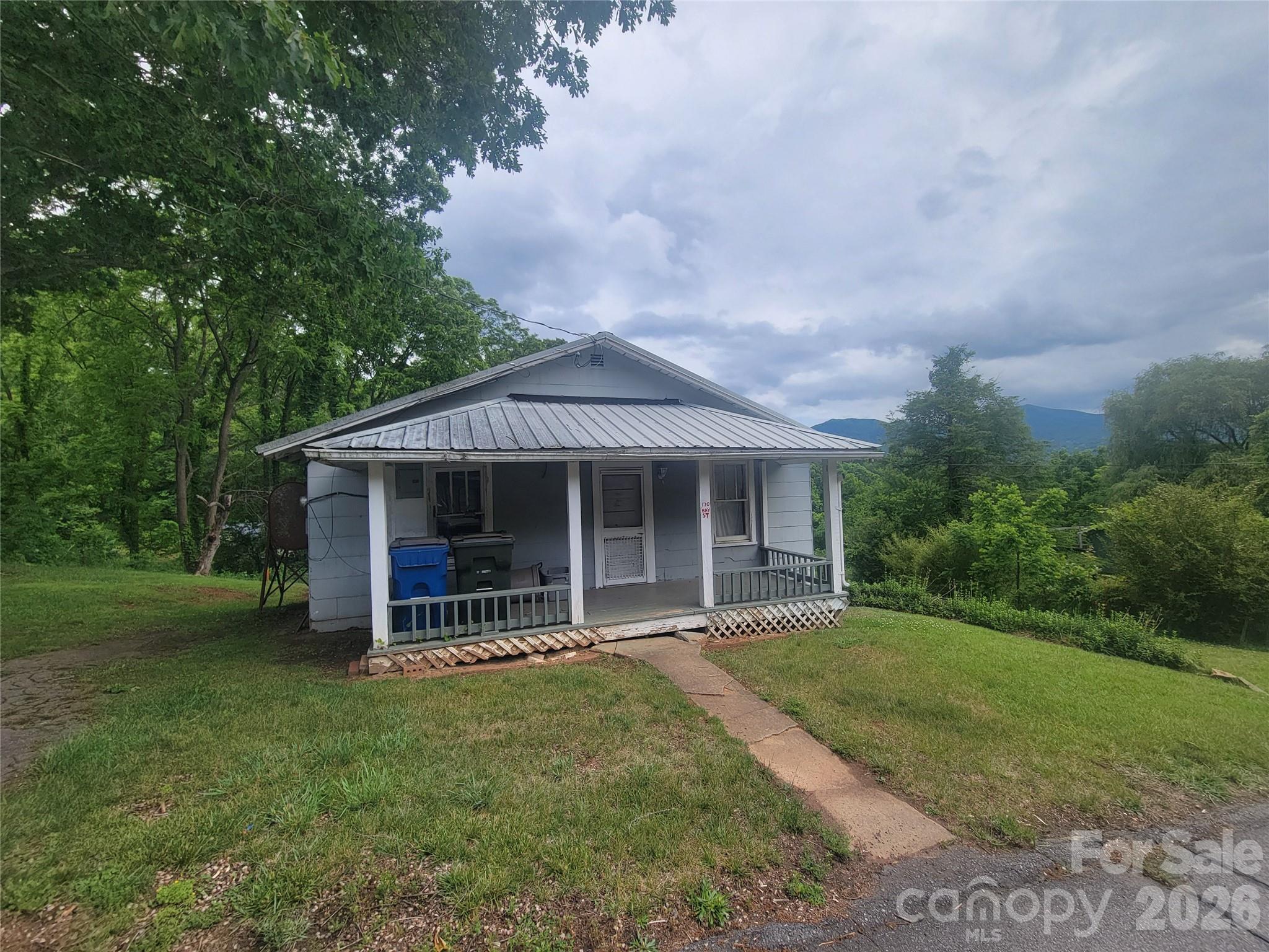 170 Ray Street — Waynesville