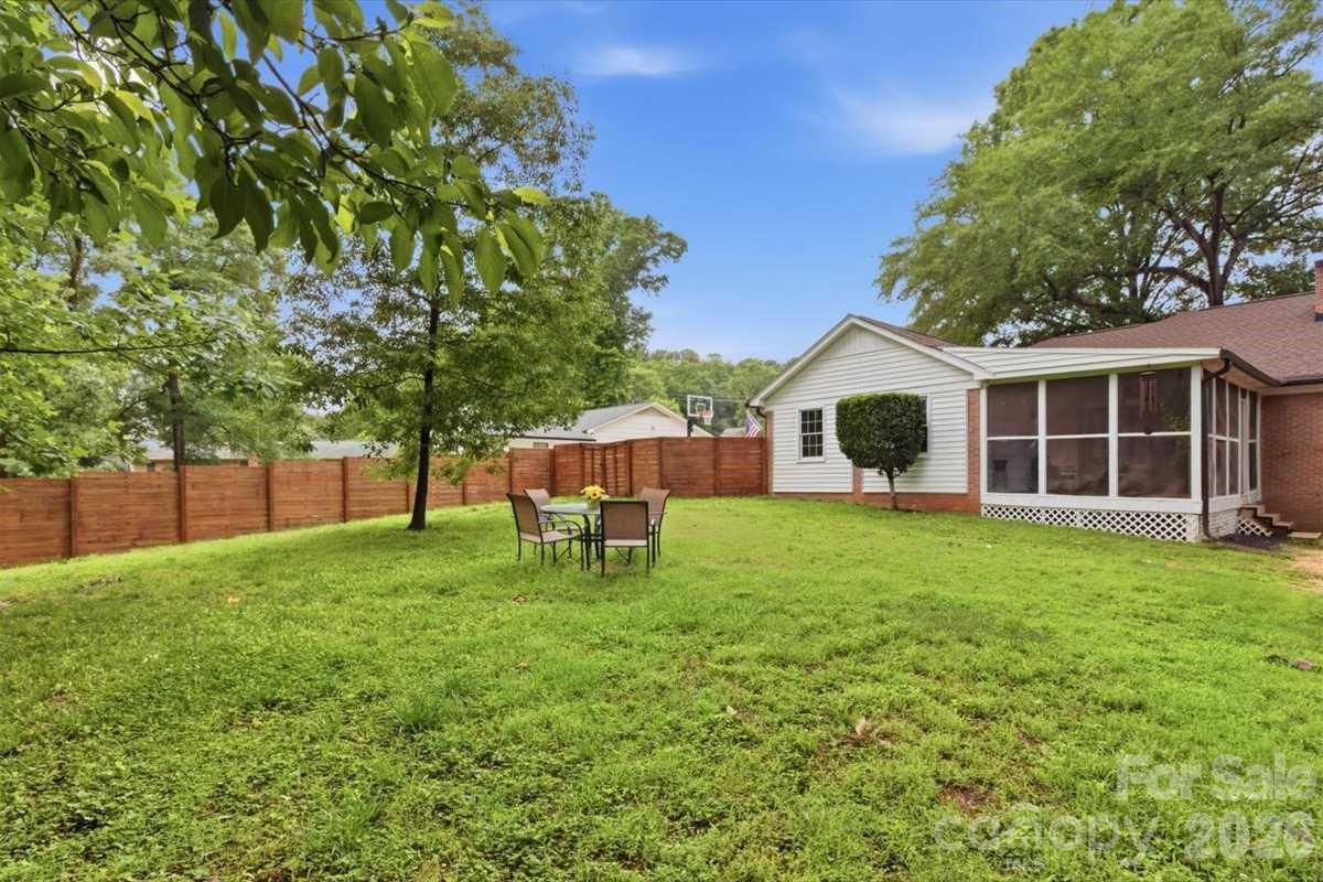 2728 India Hook Road — Rock Hill