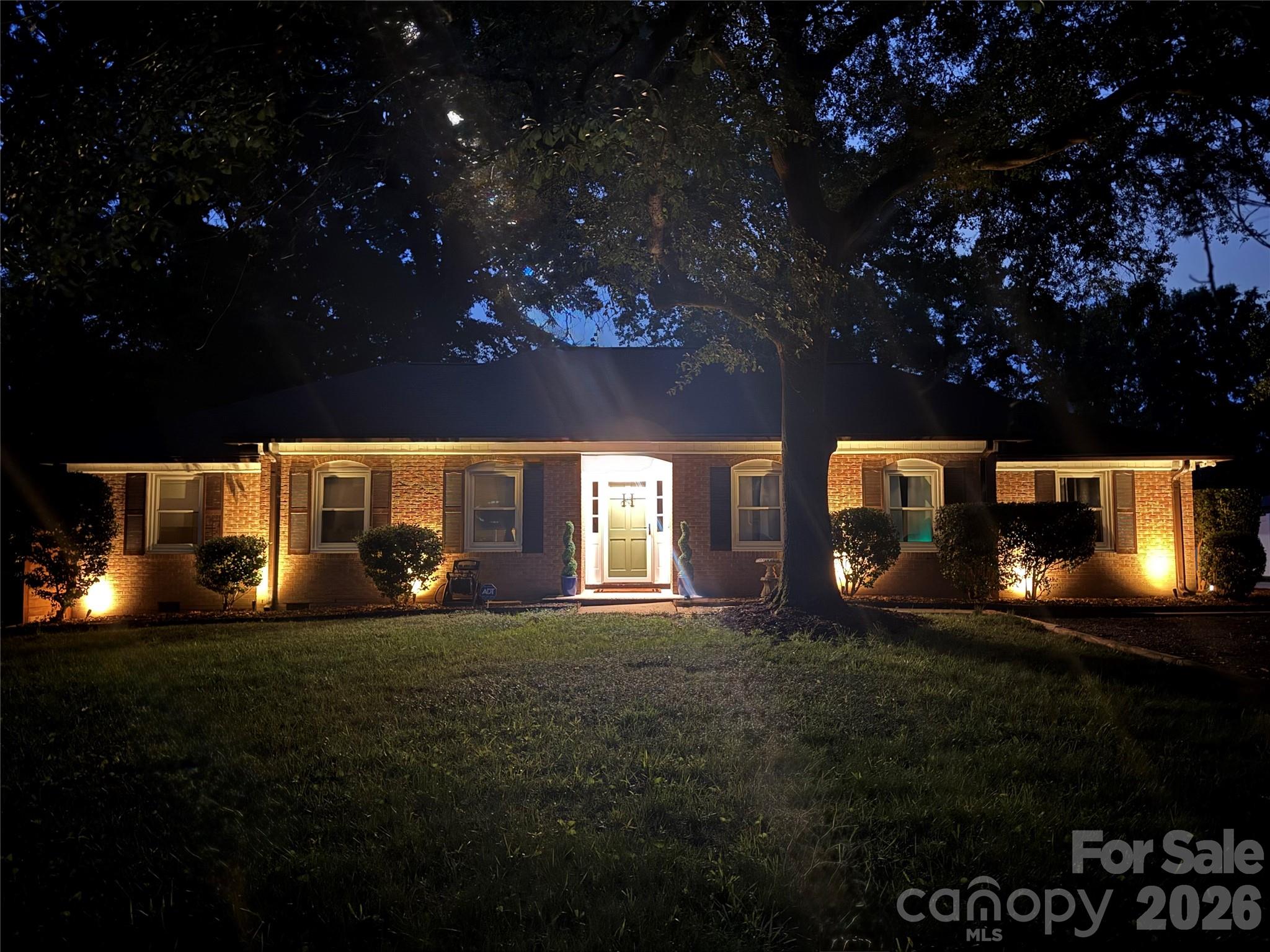 2728 India Hook Road — Rock Hill