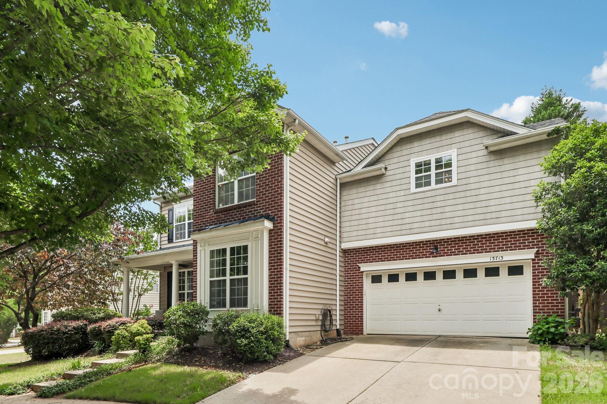 13713 Delstone Drive — Huntersville