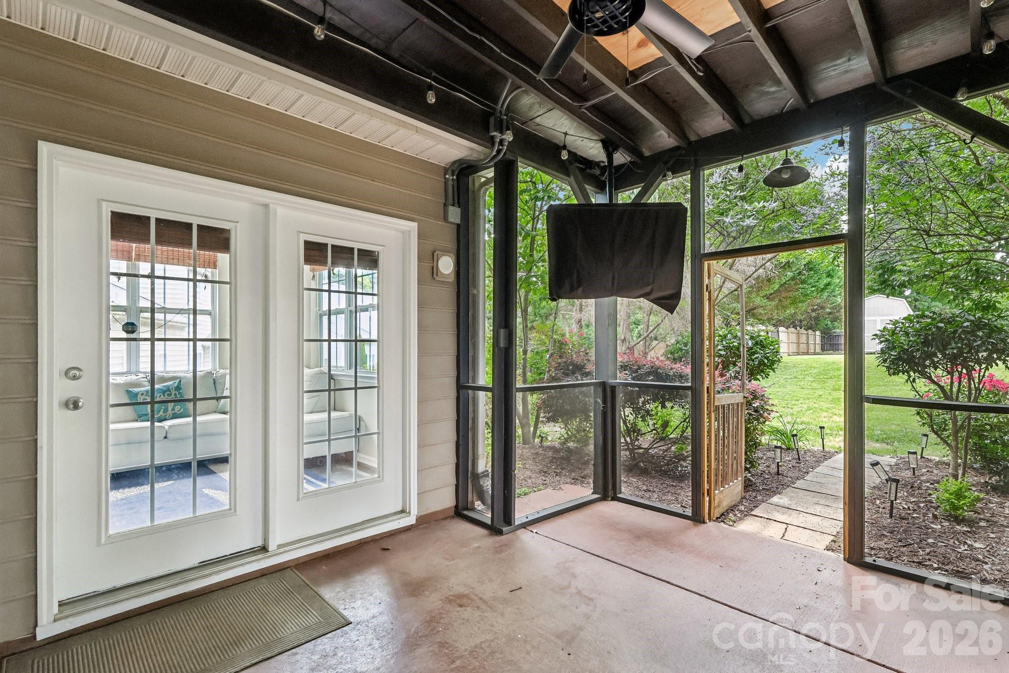 13713 Delstone Drive — Huntersville