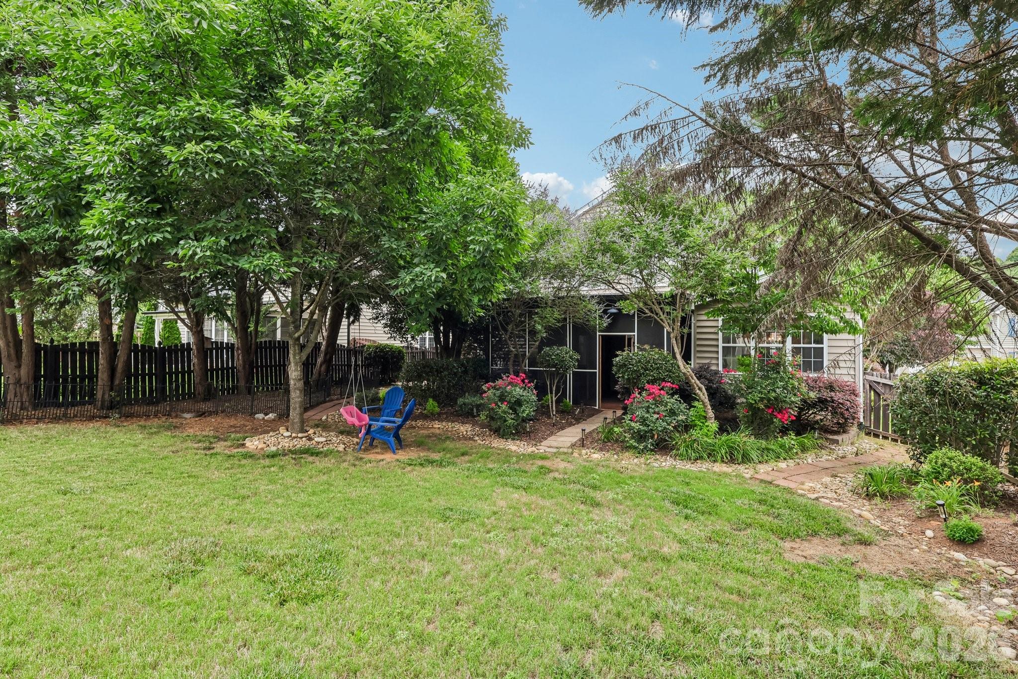 13713 Delstone Drive — Huntersville