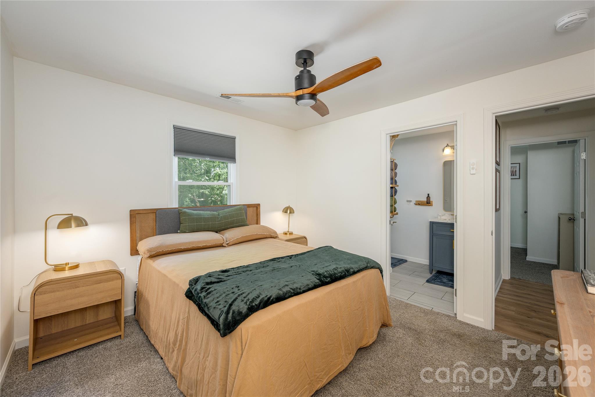 40 Dove Haven Lane — Hendersonville