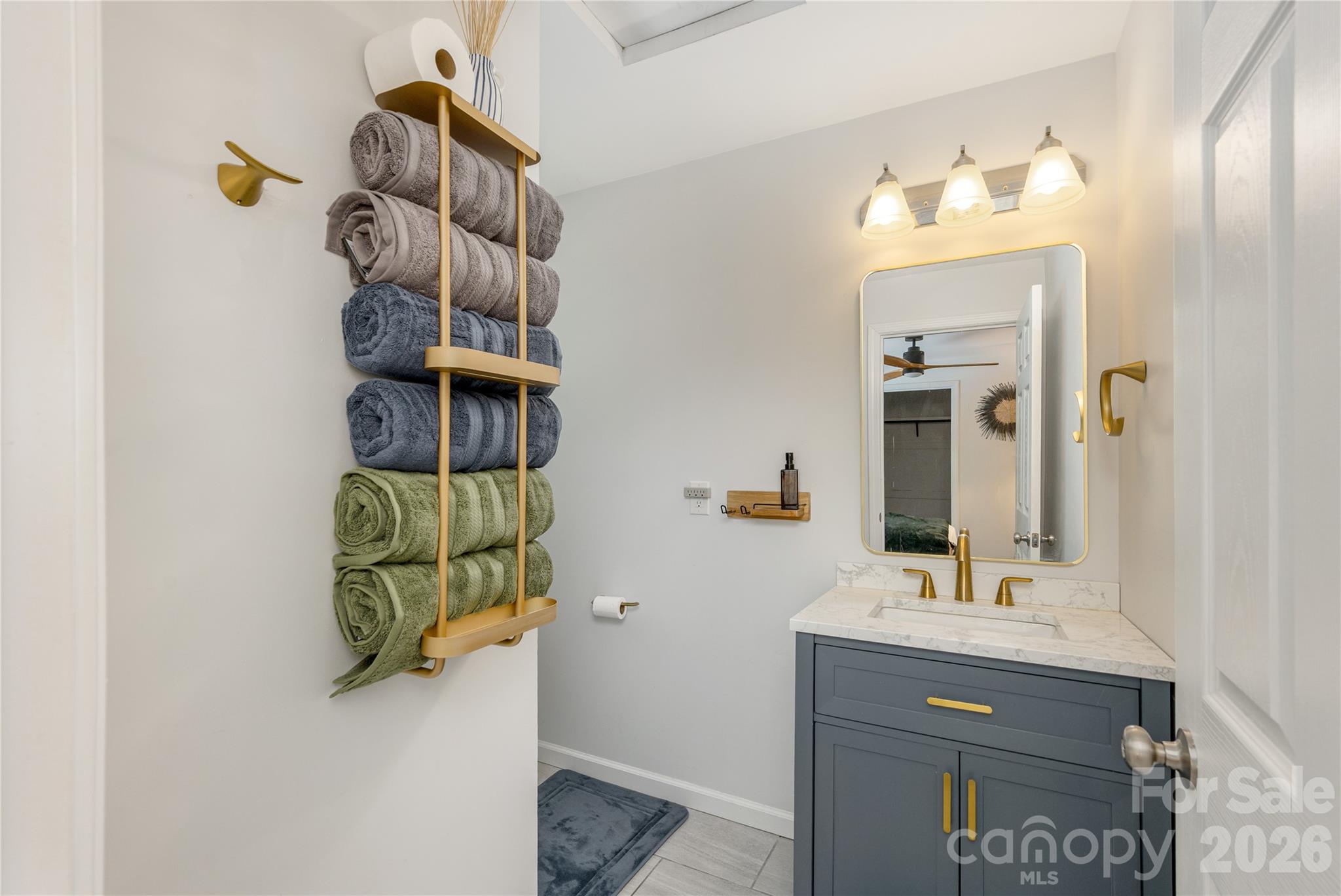 40 Dove Haven Lane — Hendersonville