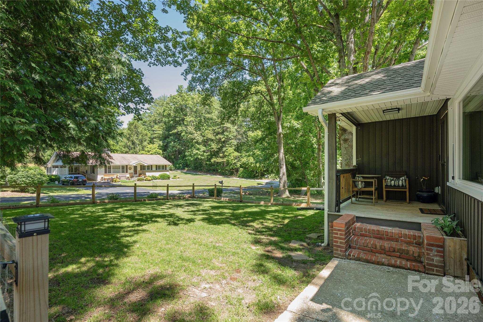 40 Dove Haven Lane — Hendersonville