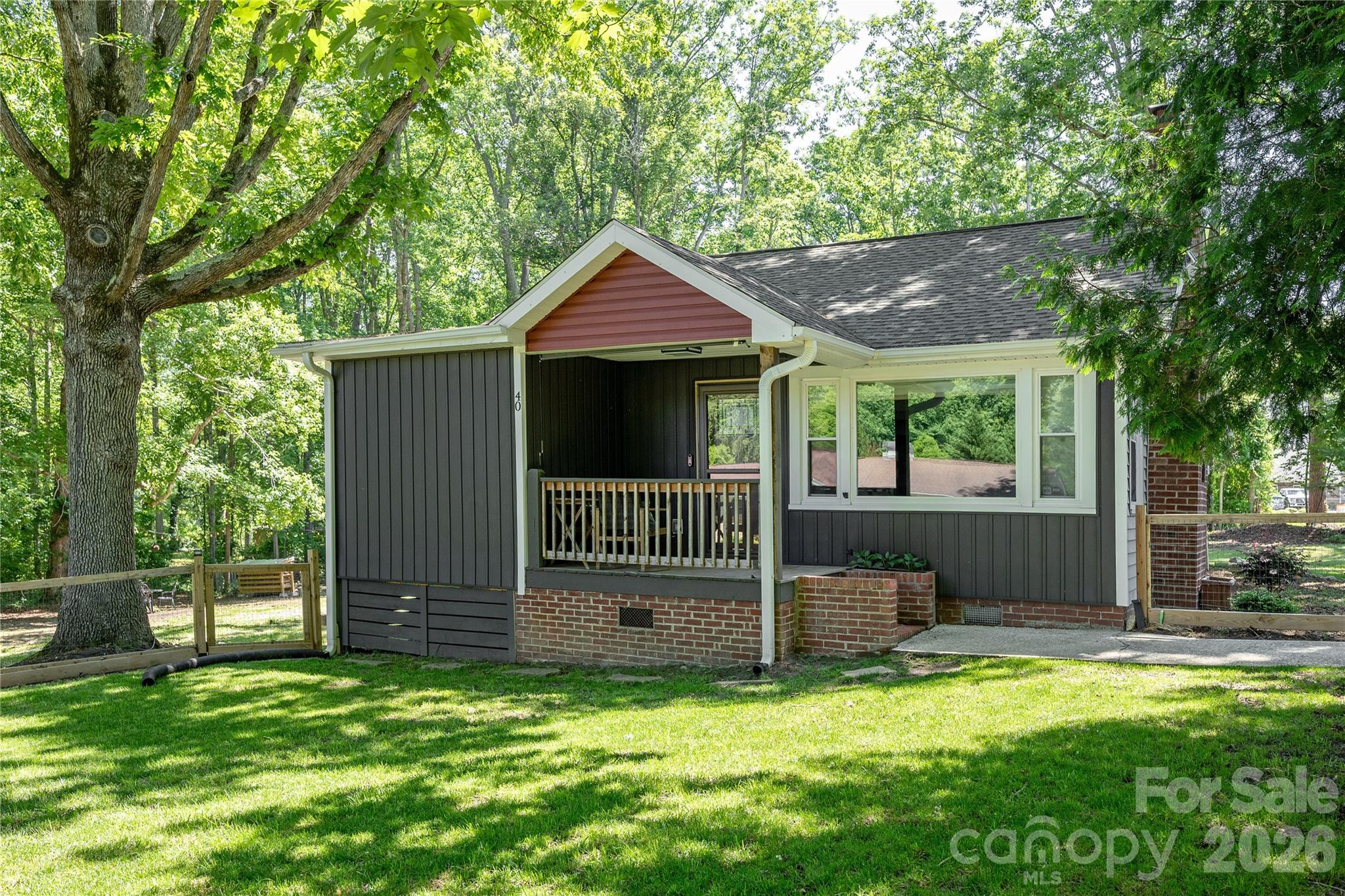 40 Dove Haven Lane — Hendersonville