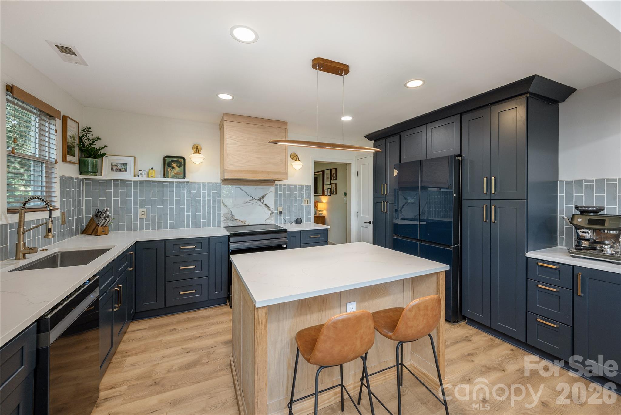40 Dove Haven Lane — Hendersonville