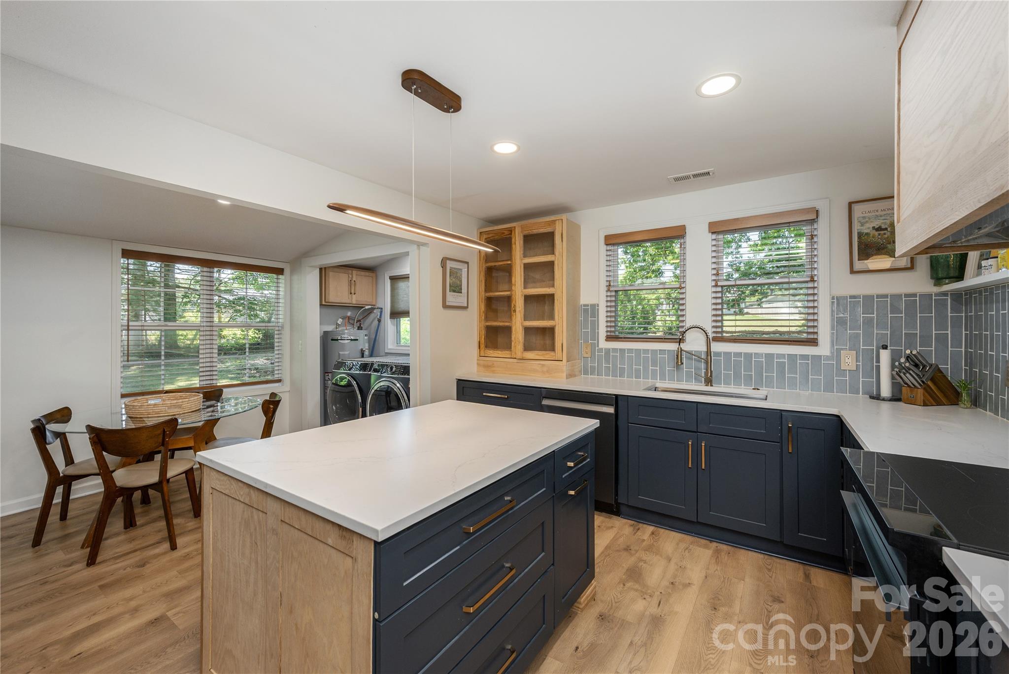 40 Dove Haven Lane — Hendersonville