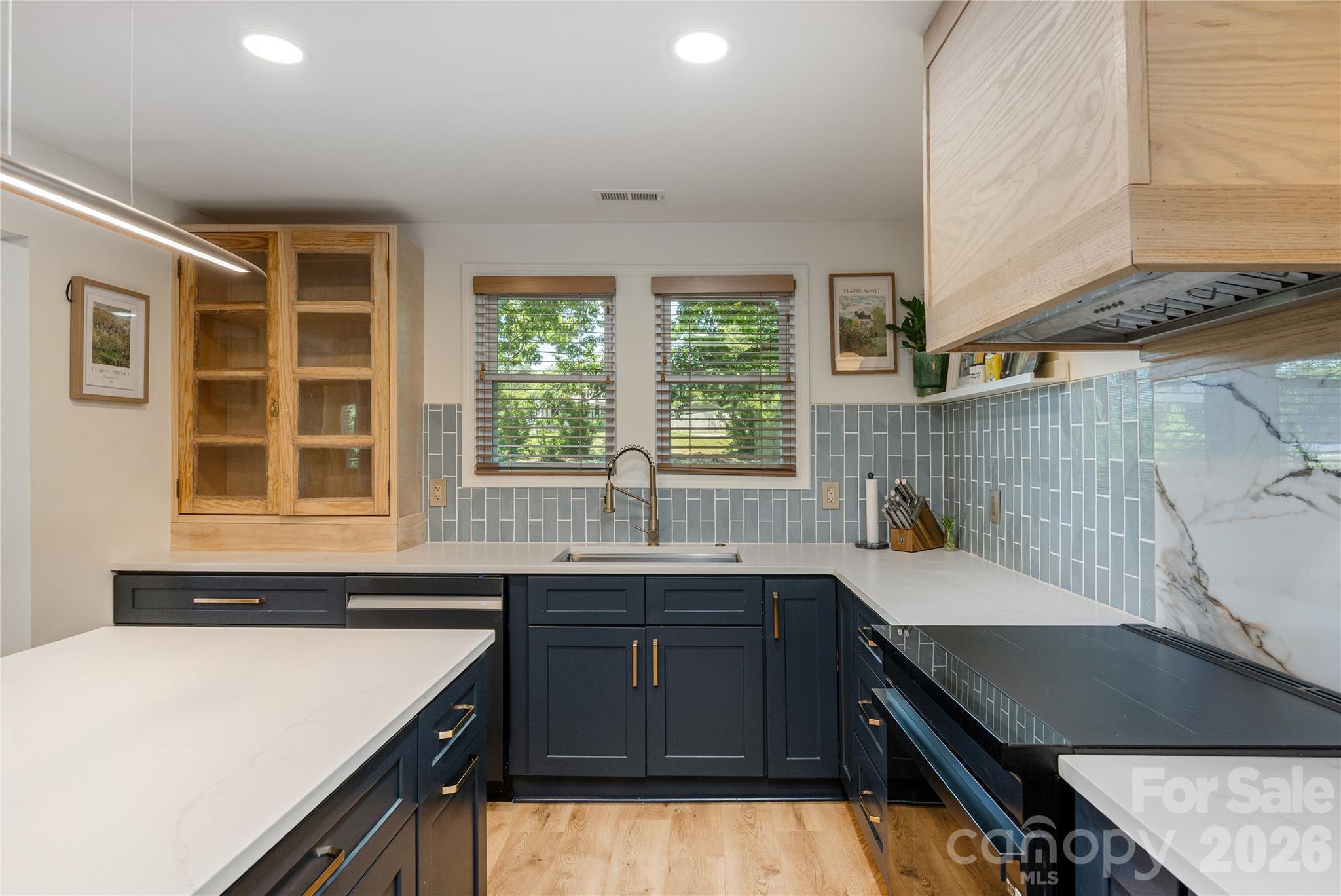 40 Dove Haven Lane — Hendersonville