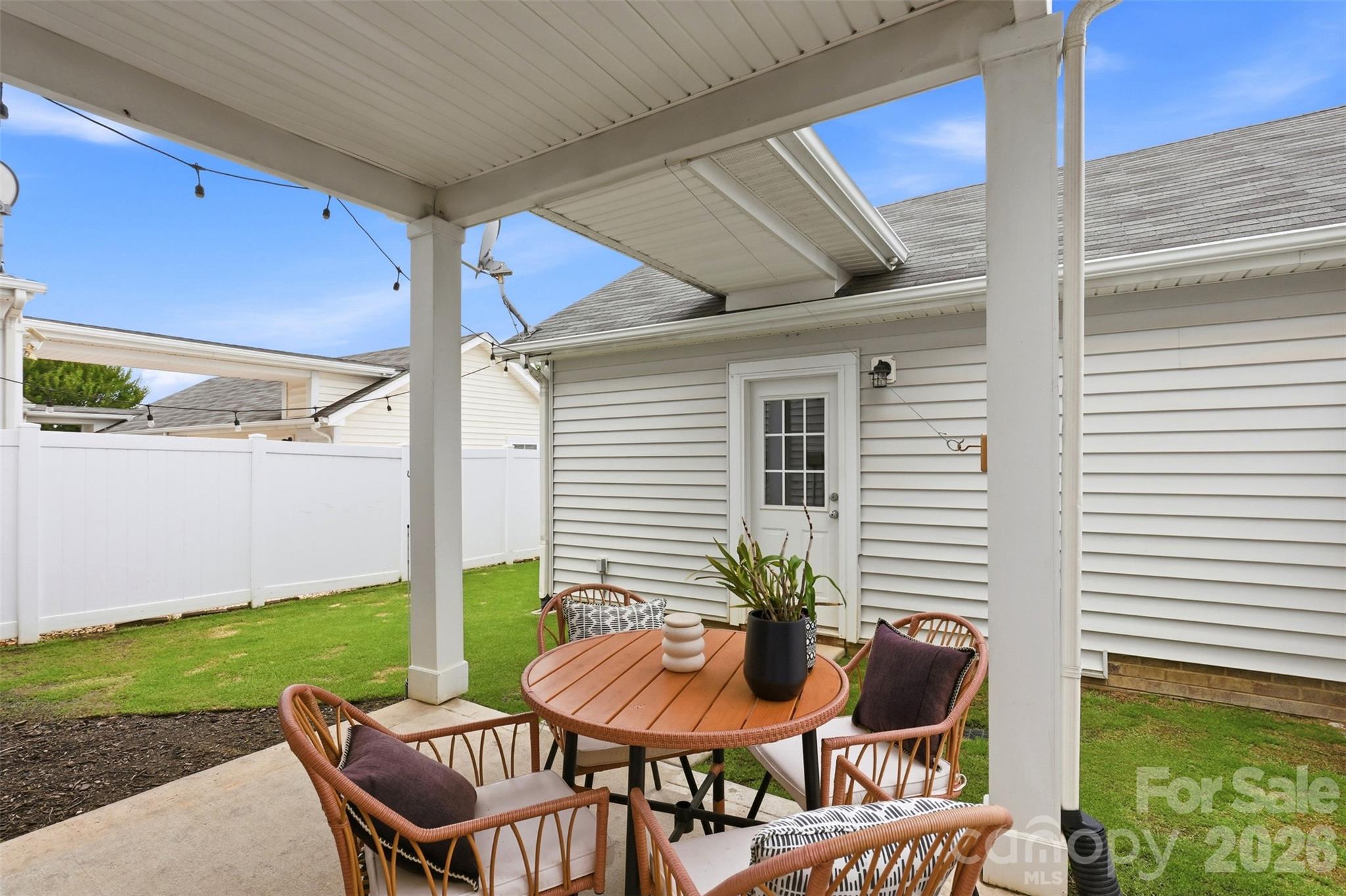 12213 Monteith Grove Drive — Huntersville