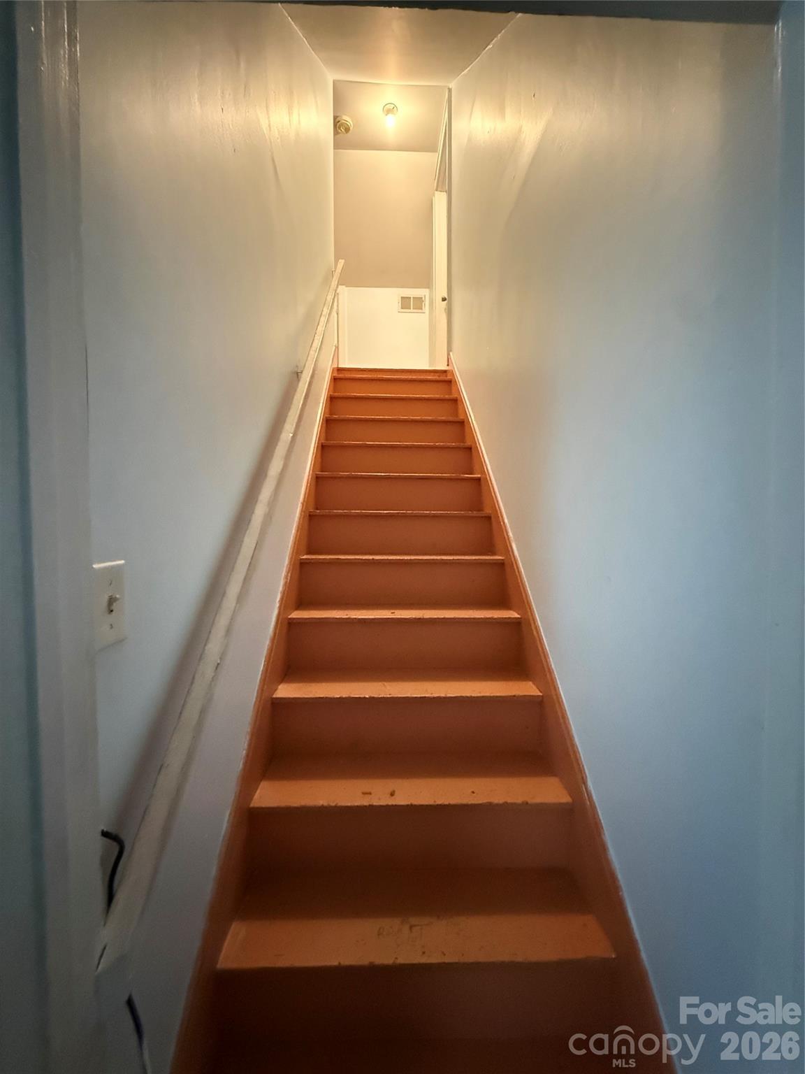 709 Dixie Avenue NW — Valdese