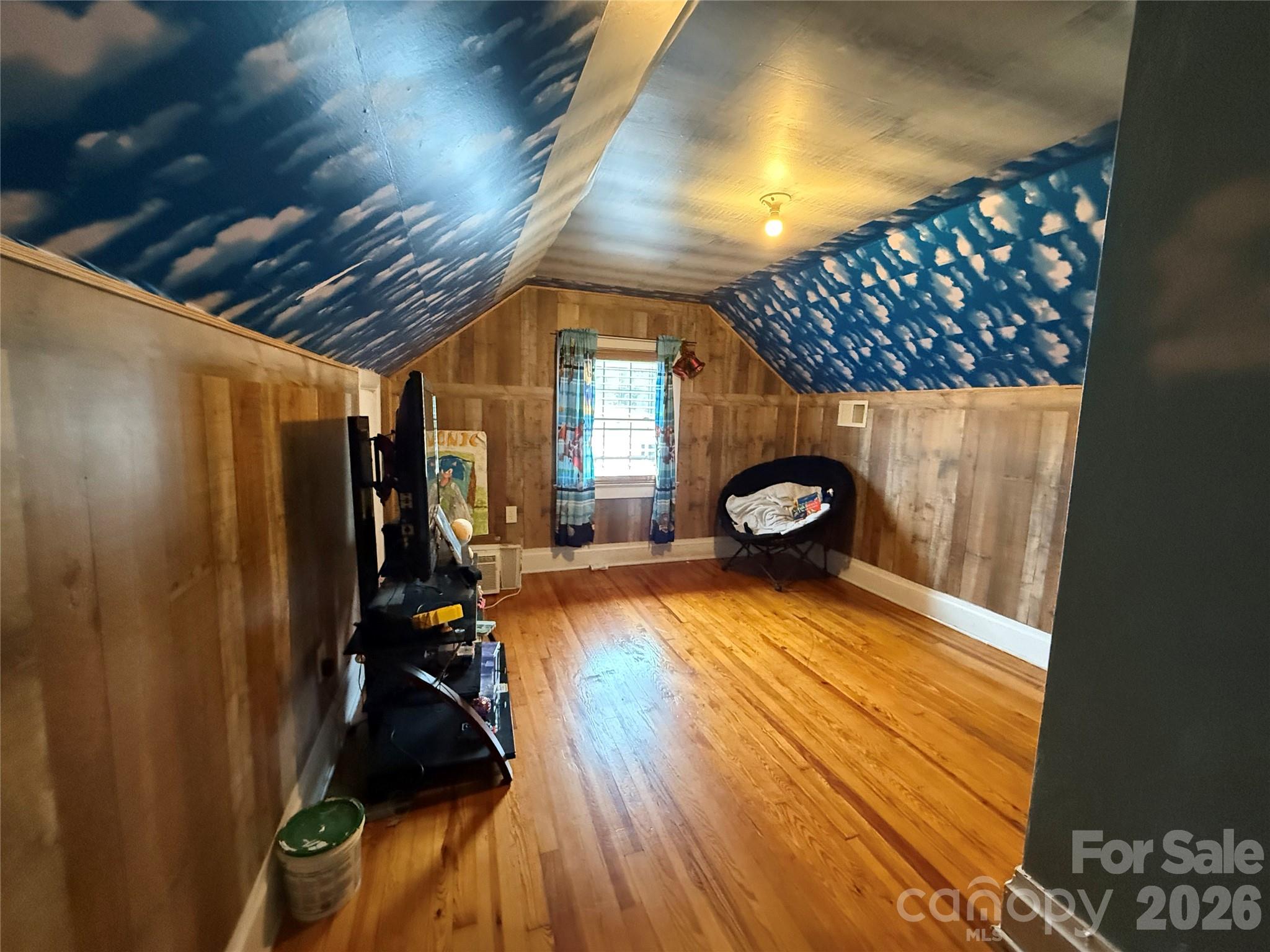 709 Dixie Avenue NW — Valdese
