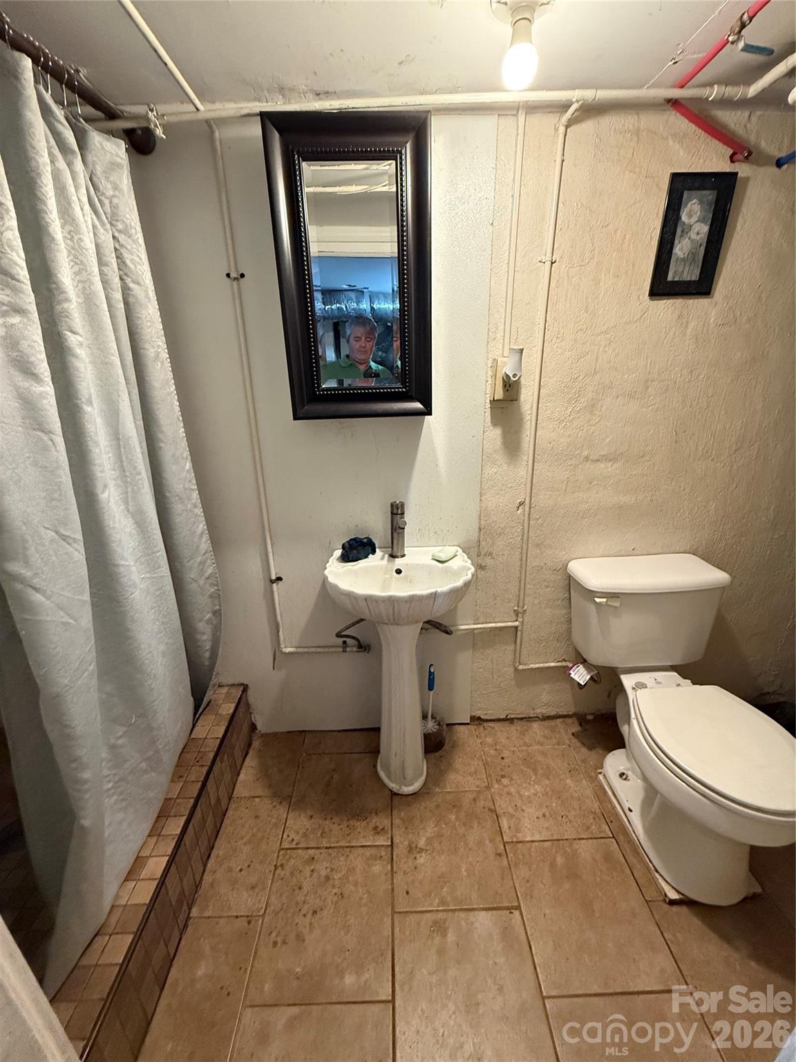 709 Dixie Avenue NW — Valdese