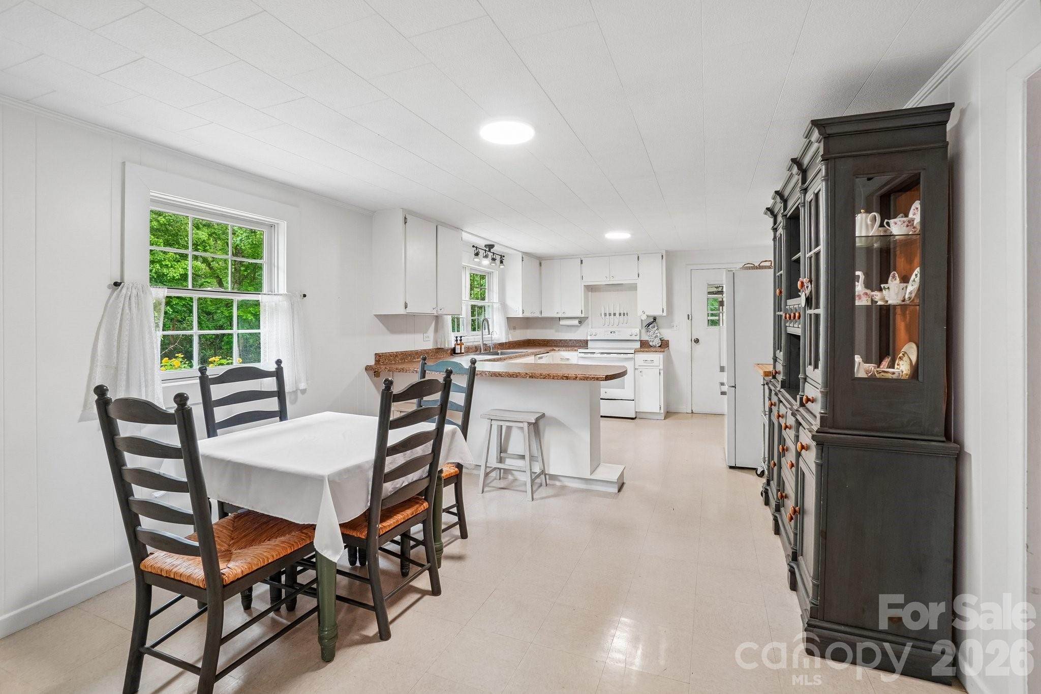 434 Dovers Branch Road — Burnsville