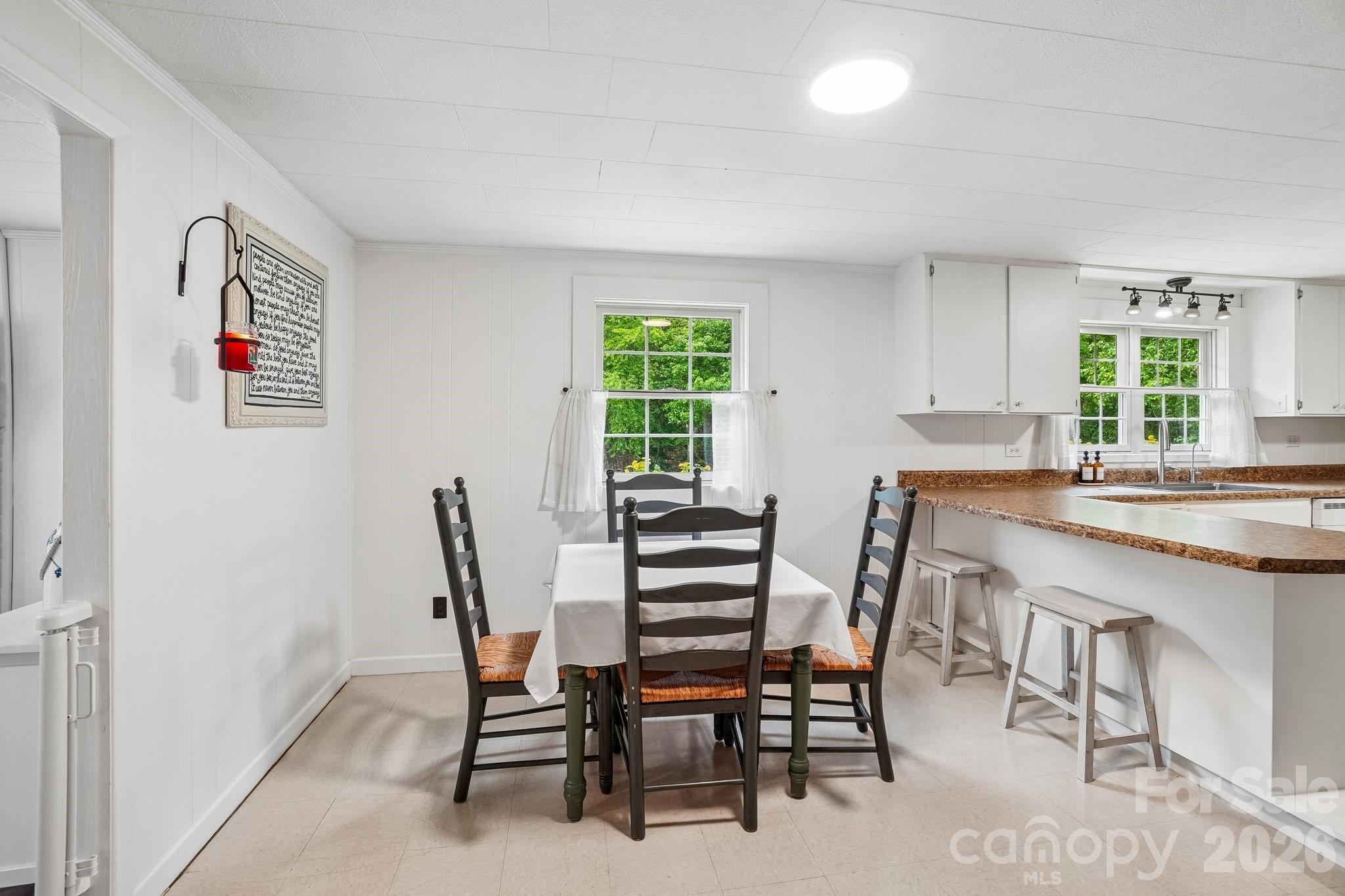 434 Dovers Branch Road — Burnsville