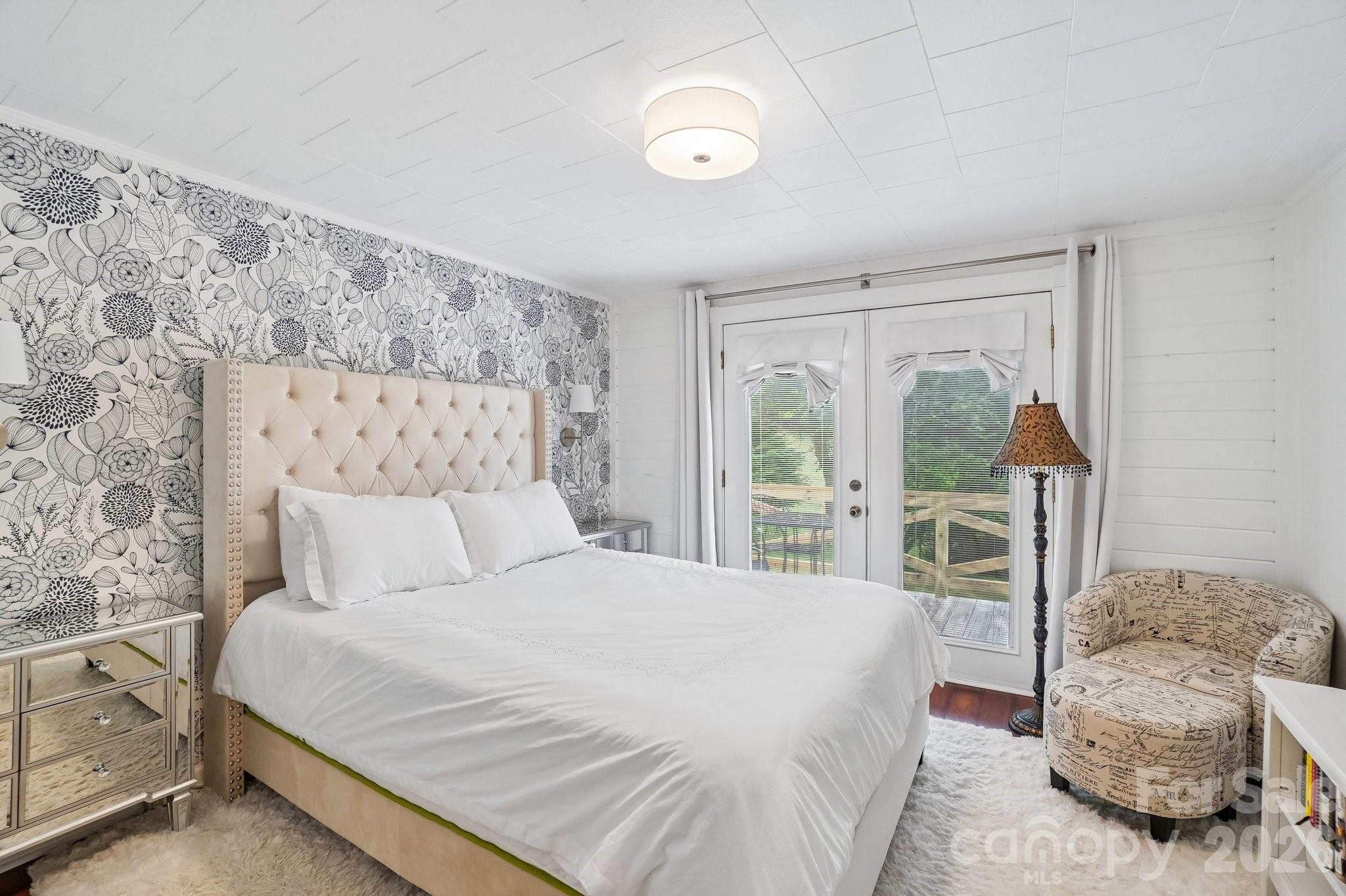 434 Dovers Branch Road — Burnsville