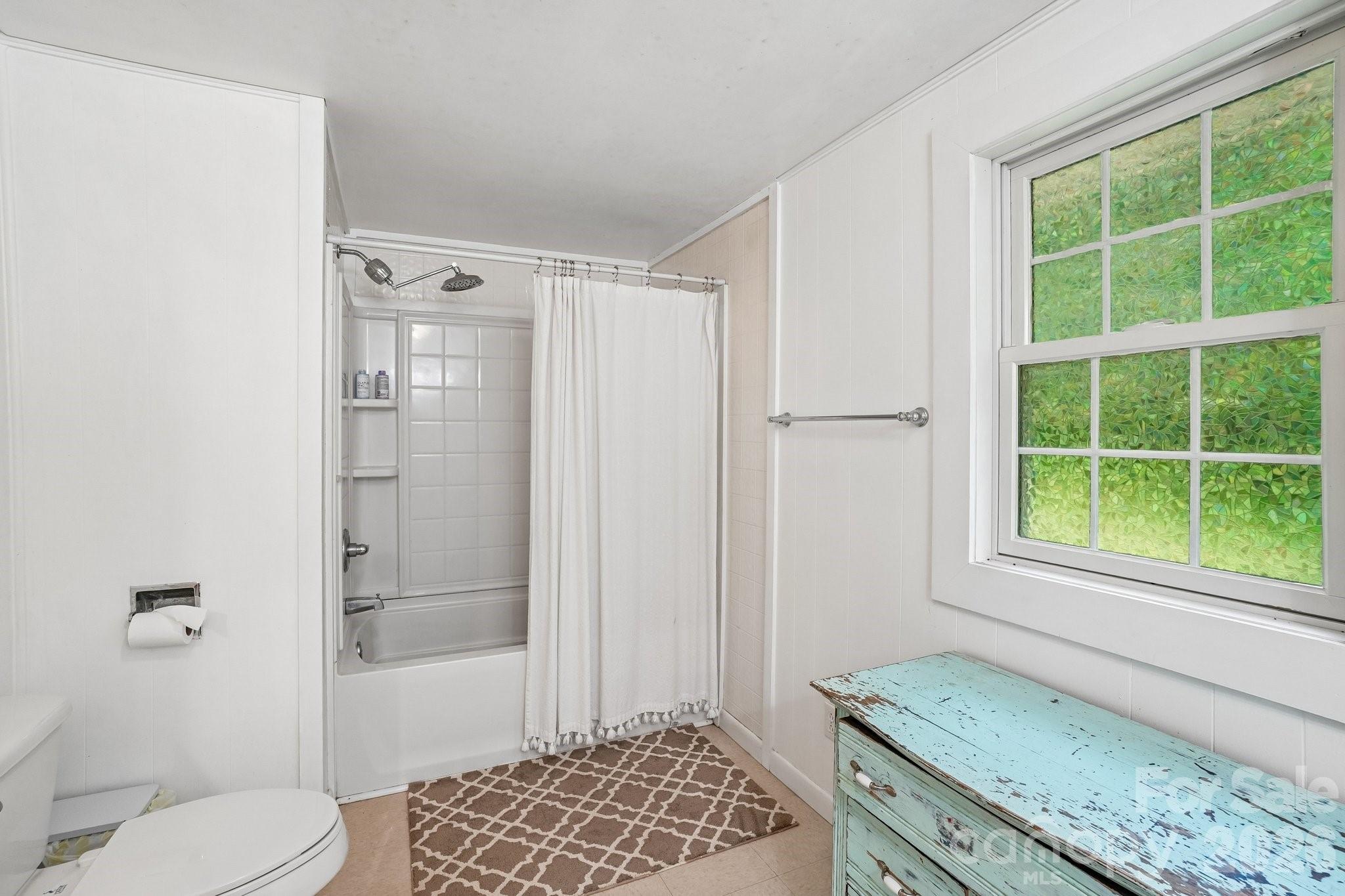 434 Dovers Branch Road — Burnsville