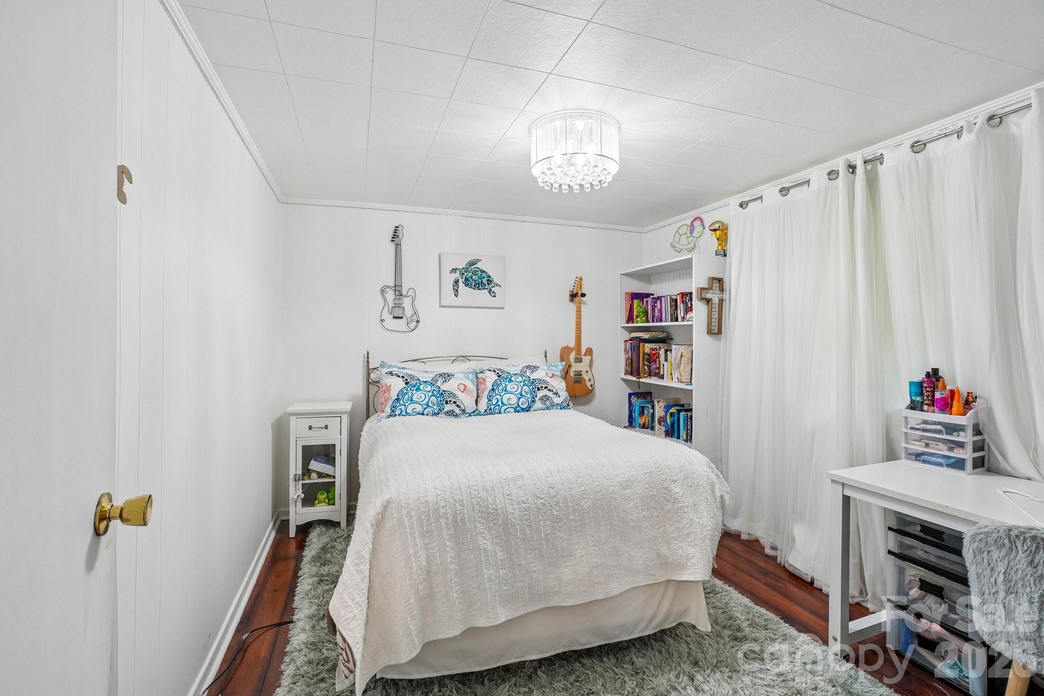 434 Dovers Branch Road — Burnsville