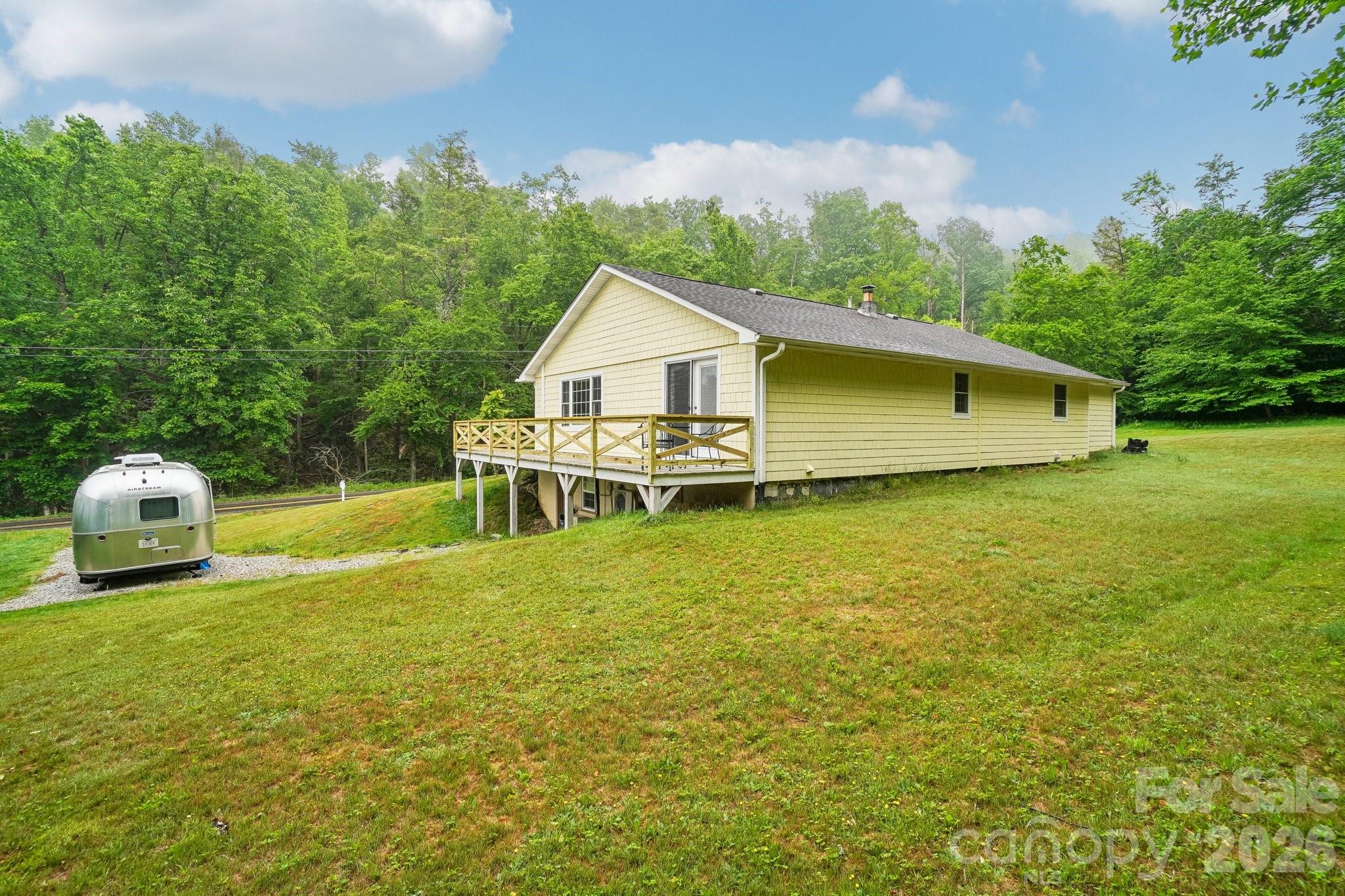 434 Dovers Branch Road — Burnsville