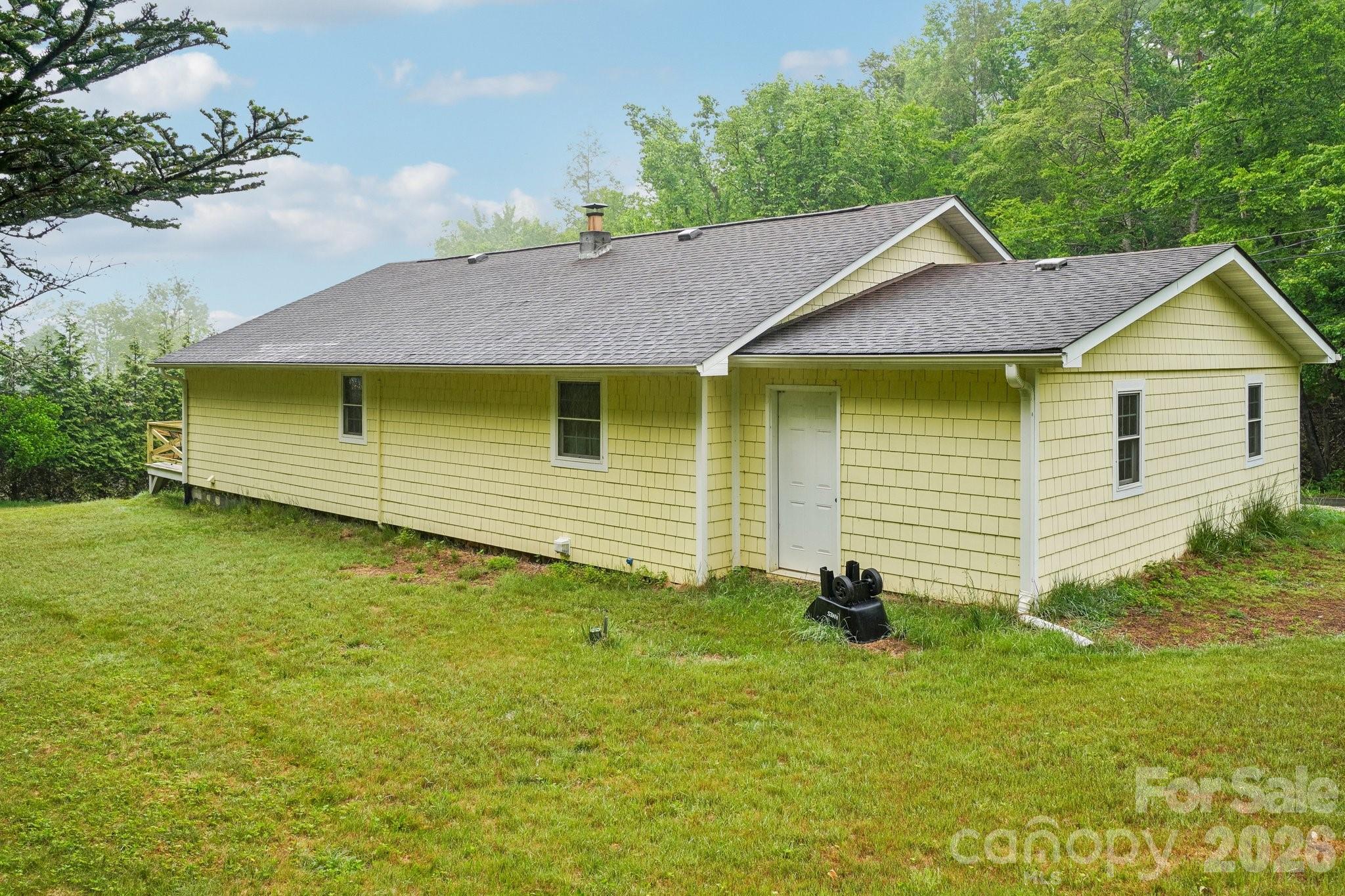 434 Dovers Branch Road — Burnsville