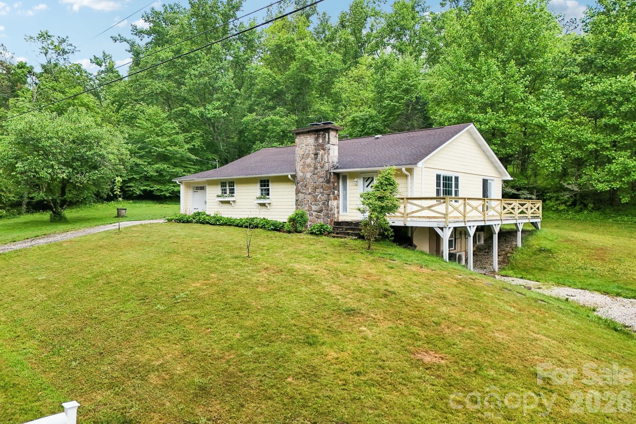 434 Dovers Branch Road — Burnsville