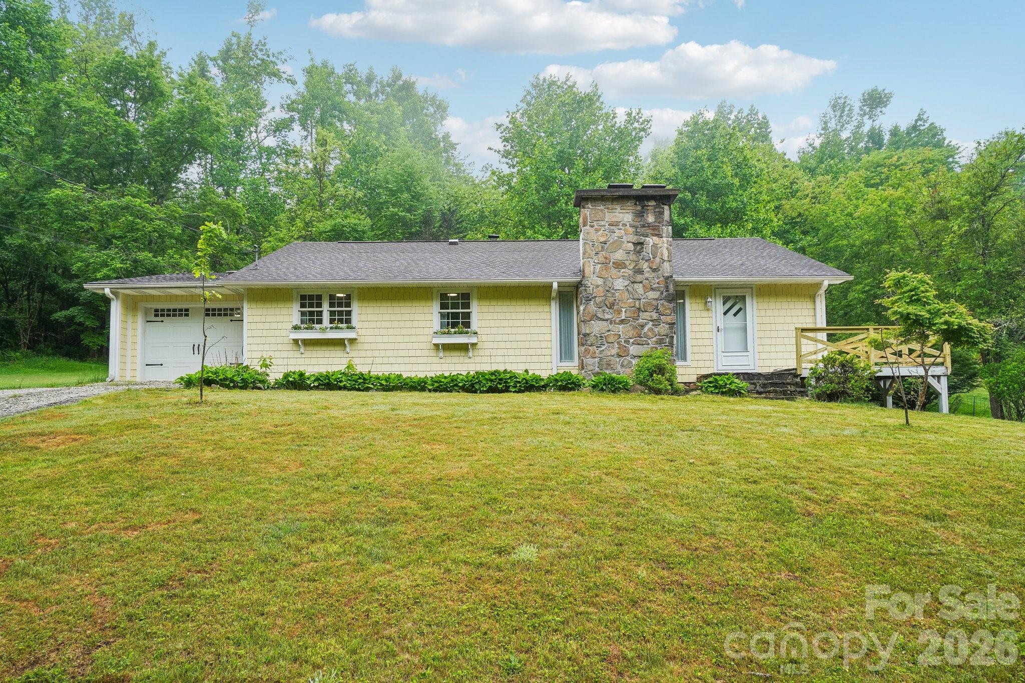434 Dovers Branch Road — Burnsville