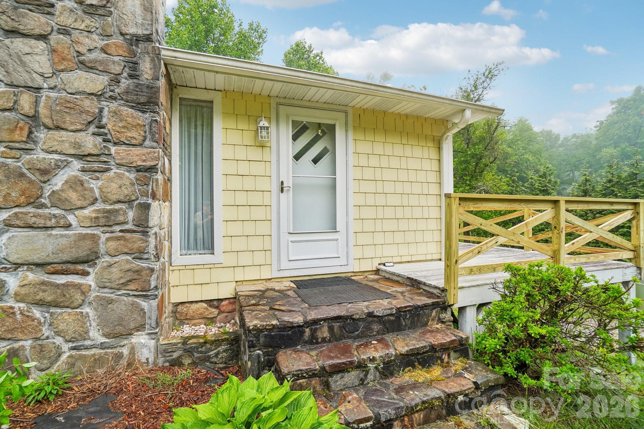 434 Dovers Branch Road — Burnsville