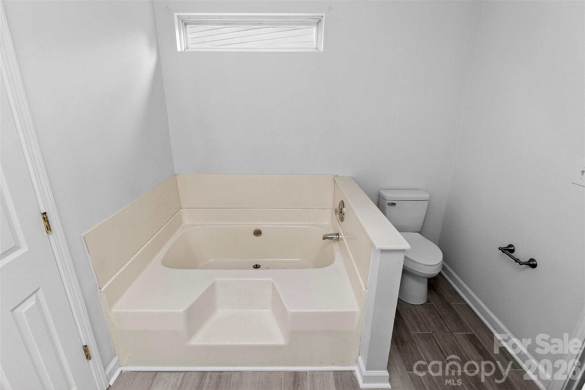 1194 Tufton Place NW — Concord