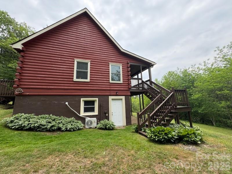 9064 Wildflower Lane — Newland