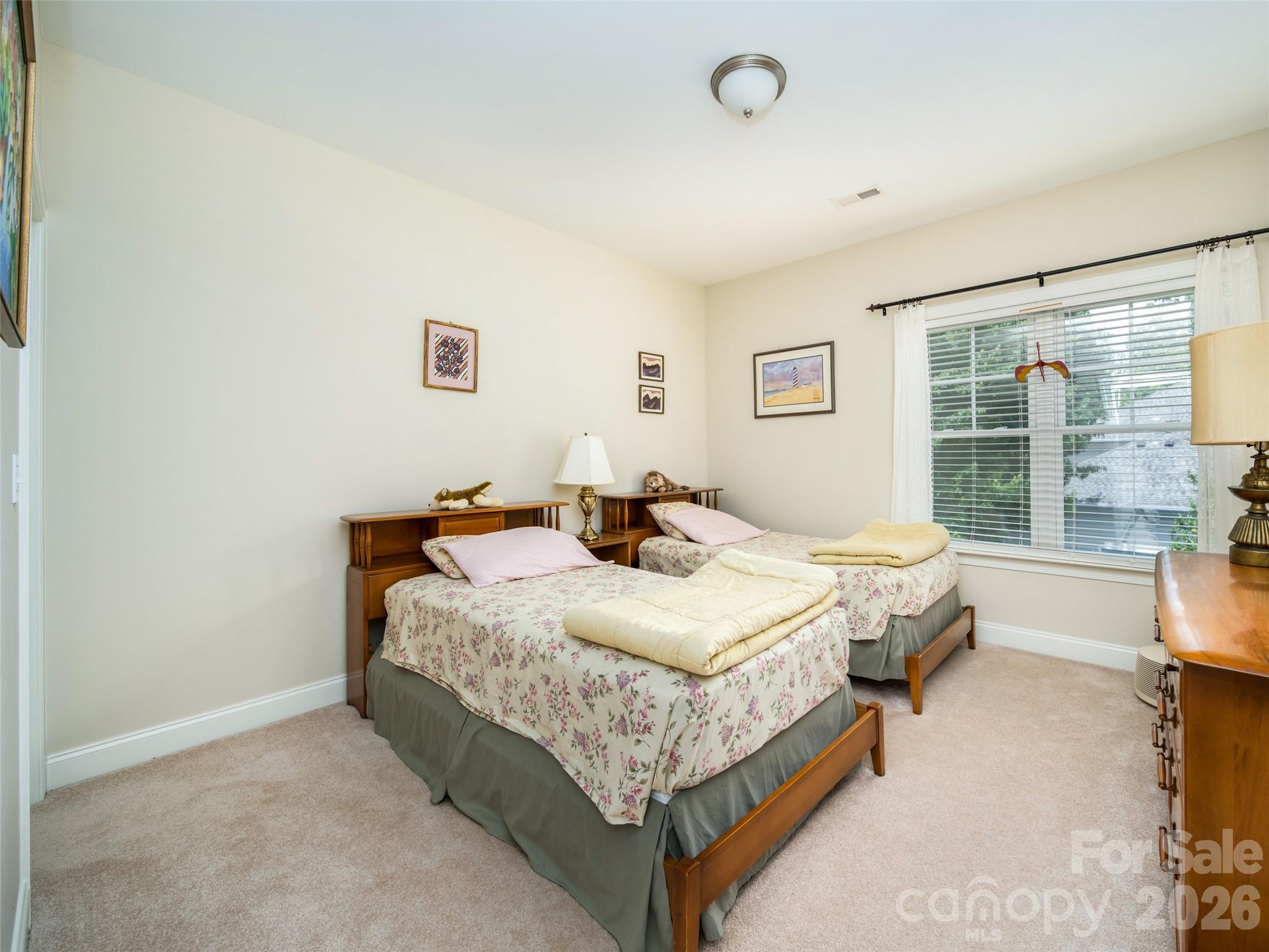 541 Welsh Partridge Circle — Biltmore Lake