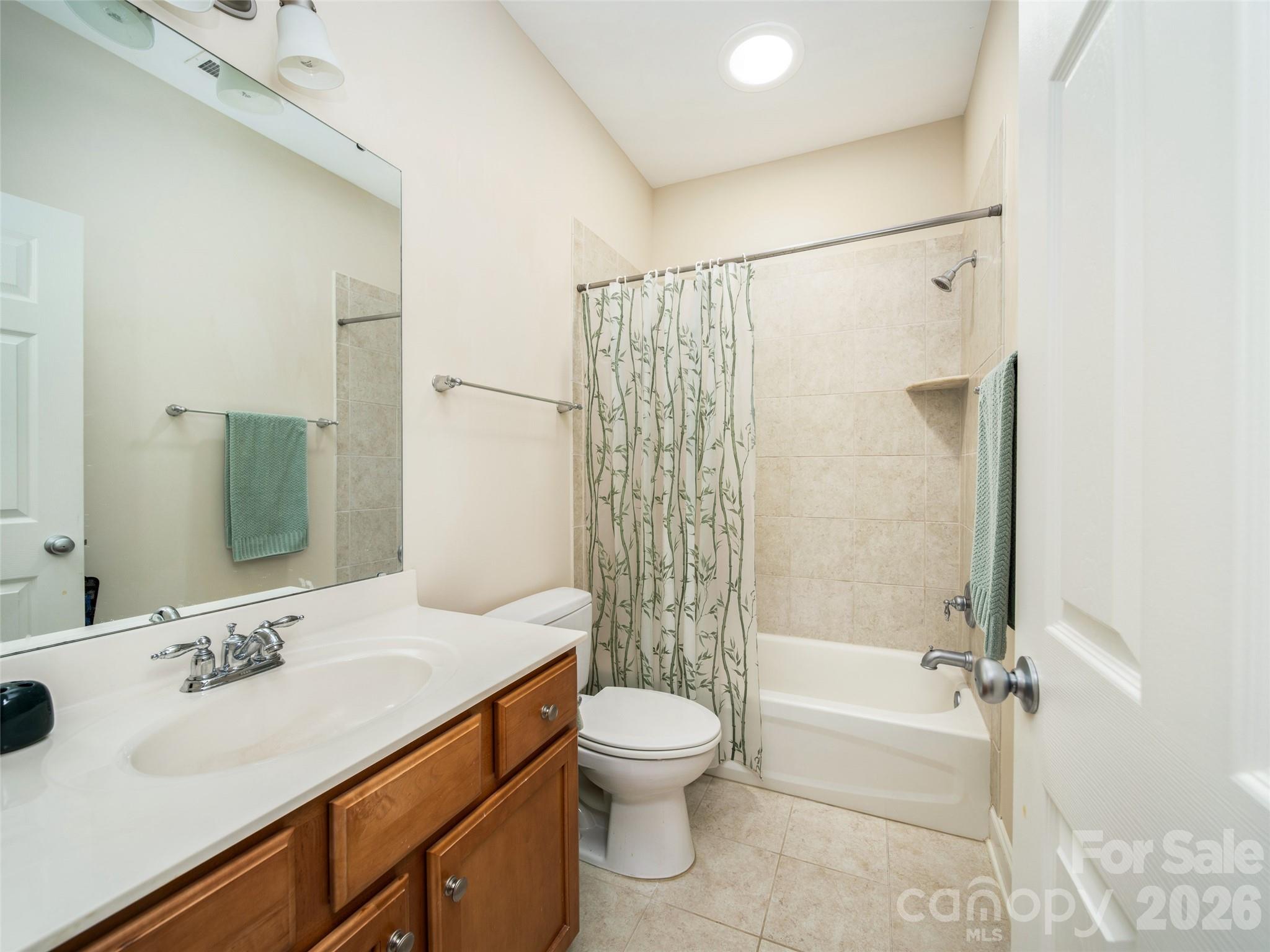 541 Welsh Partridge Circle — Biltmore Lake