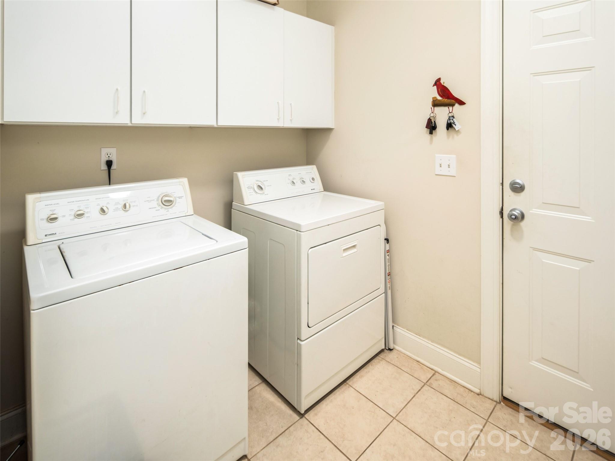 541 Welsh Partridge Circle — Biltmore Lake