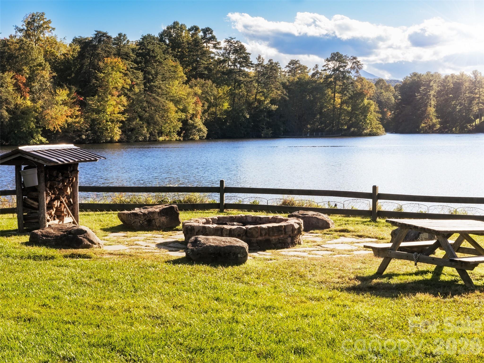 541 Welsh Partridge Circle — Biltmore Lake