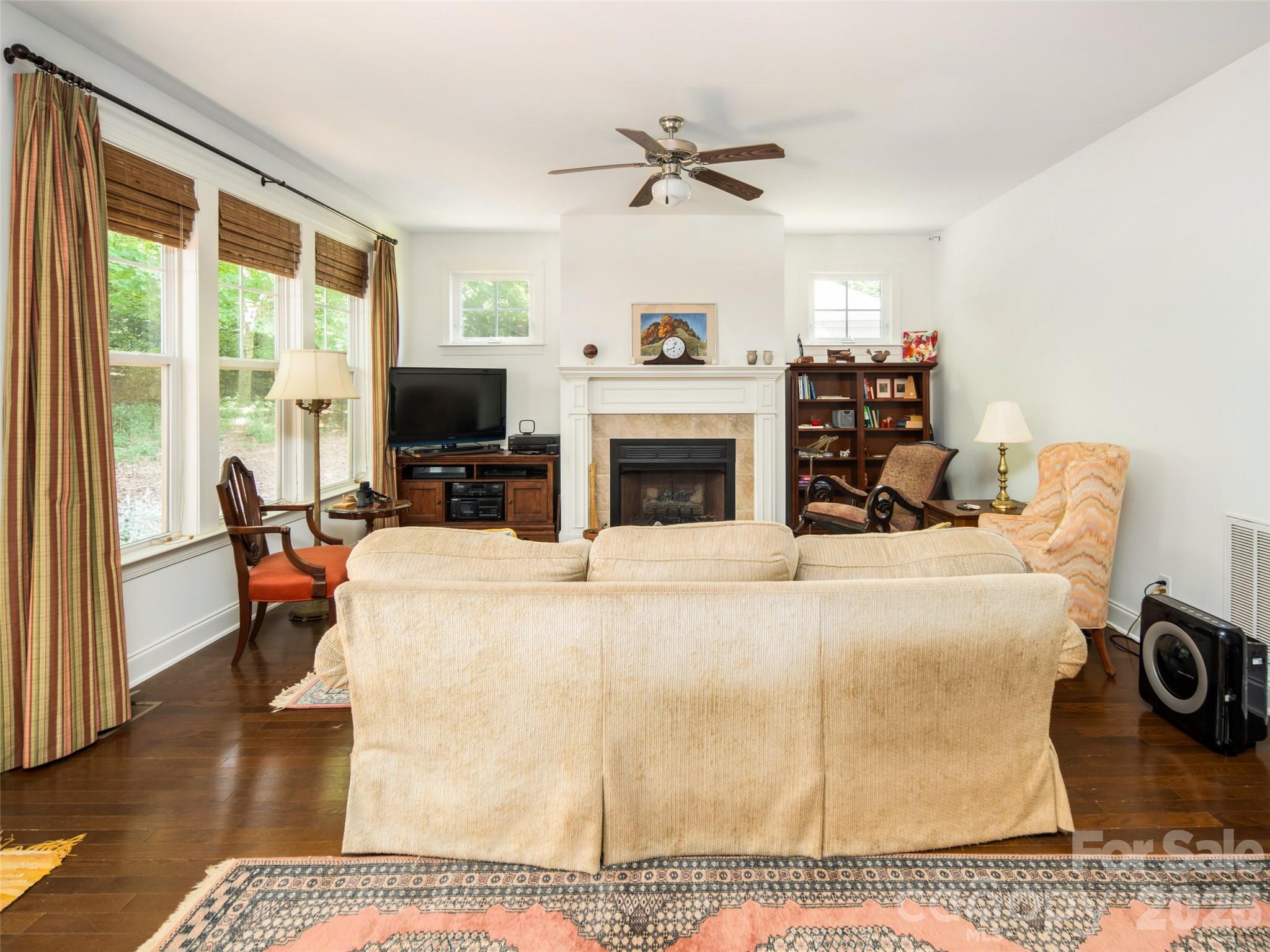 541 Welsh Partridge Circle — Biltmore Lake